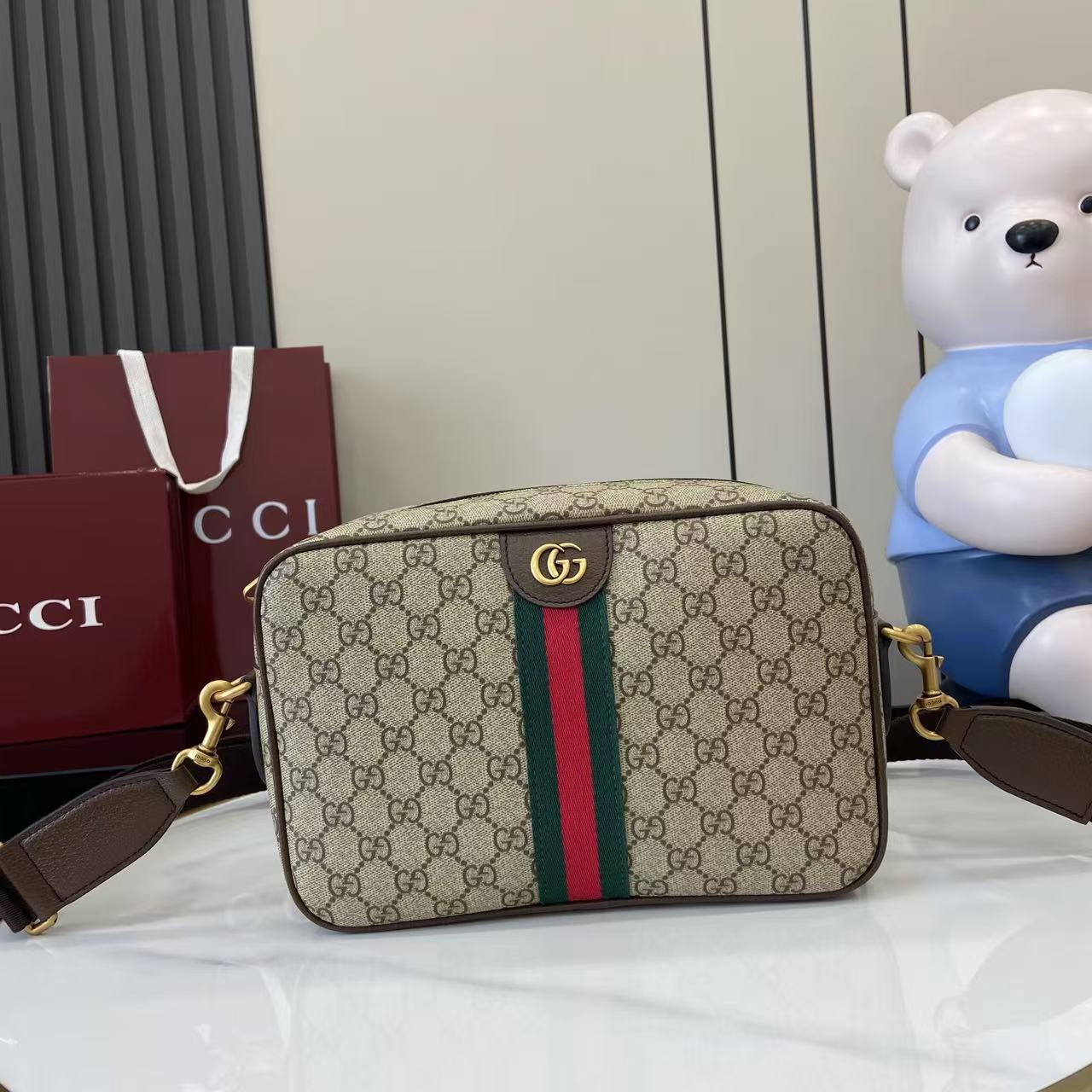 Gucci Ophidia Medium Crossbody Bag - DopestKickz