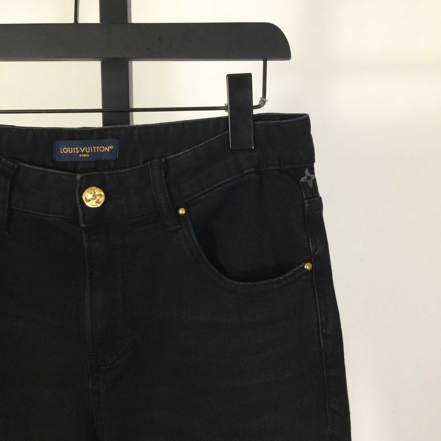 Louis Vuitton Jeans - DopestKickz