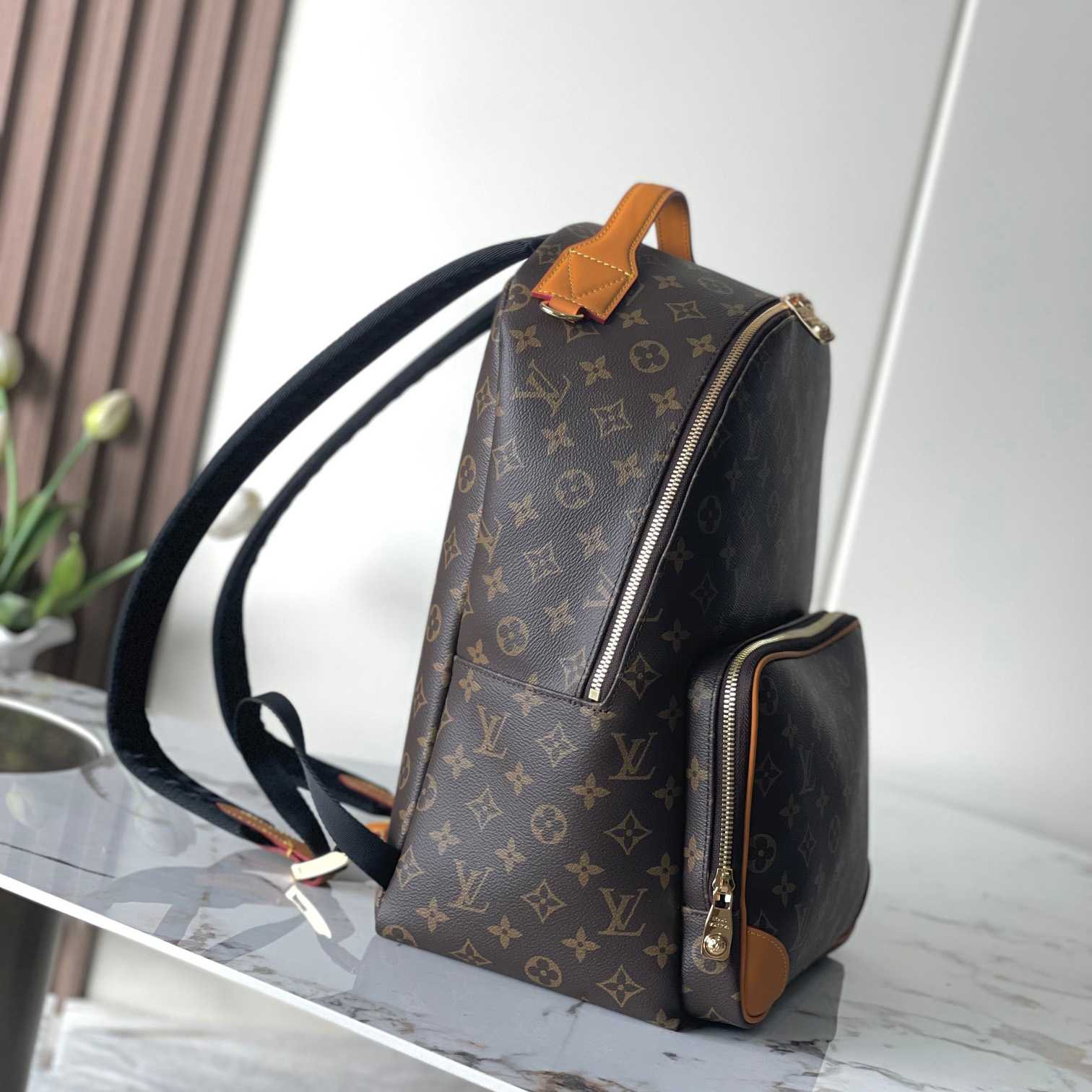 Louis Vuitton Discovery Cargo Backpack   M25979 - DopestKickz