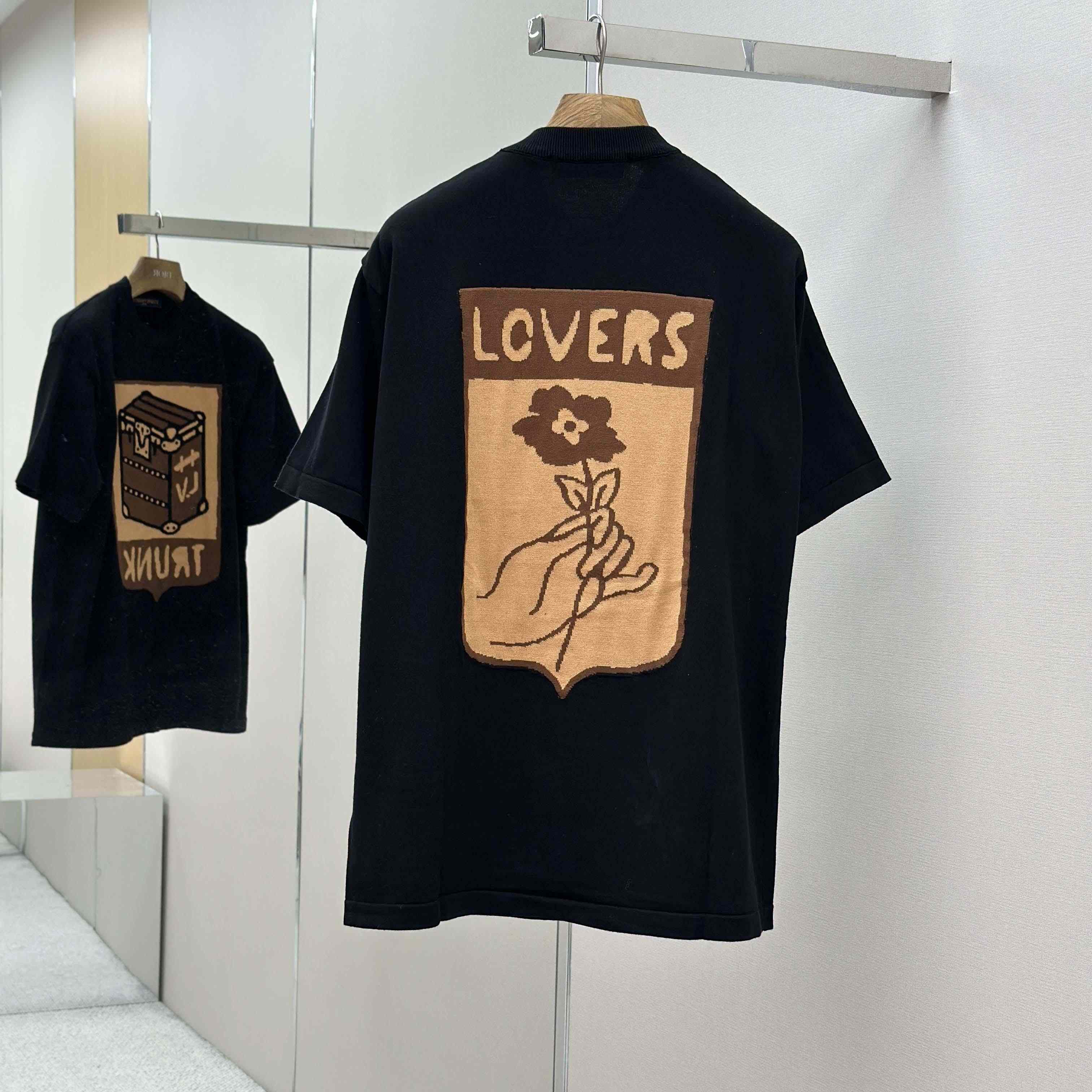 Louis Vuitton Graphic Short-Sleeved Crewneck    1AGHU3 - DopestKickz