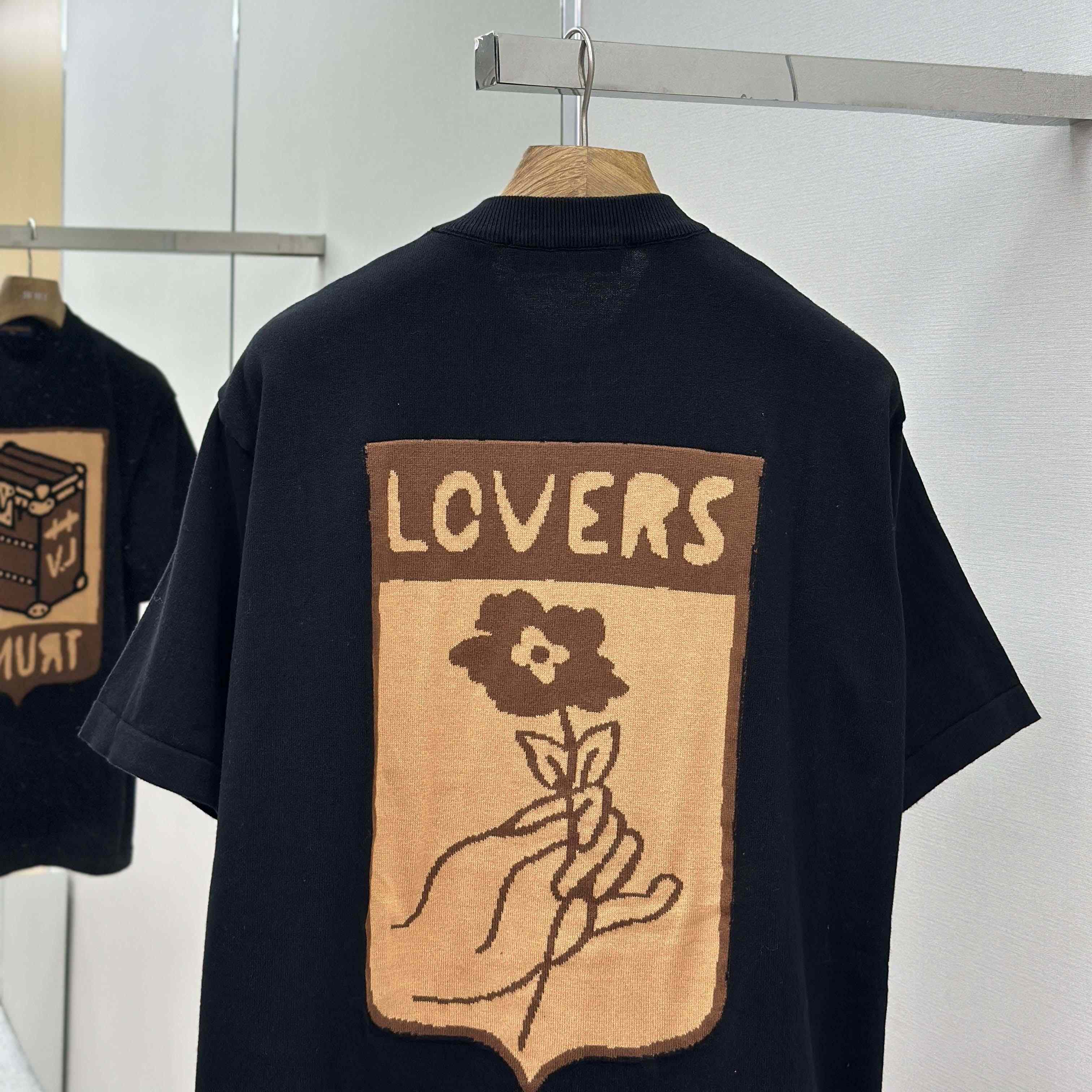 Louis Vuitton Graphic Short-Sleeved Crewneck    1AGHU3 - DopestKickz