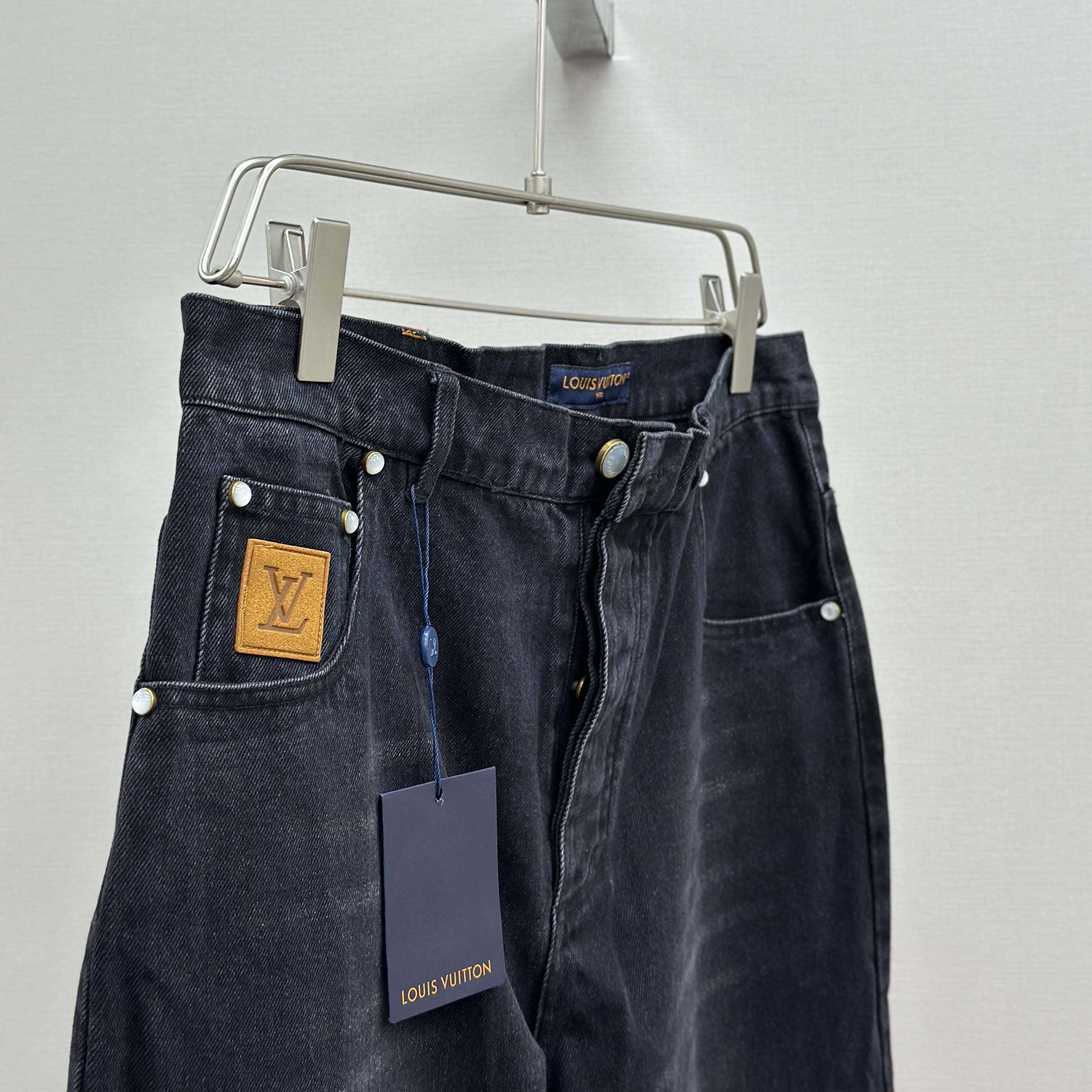 Louis Vuitton LV Skate Denim Pants   1AILKZ - DopestKickz