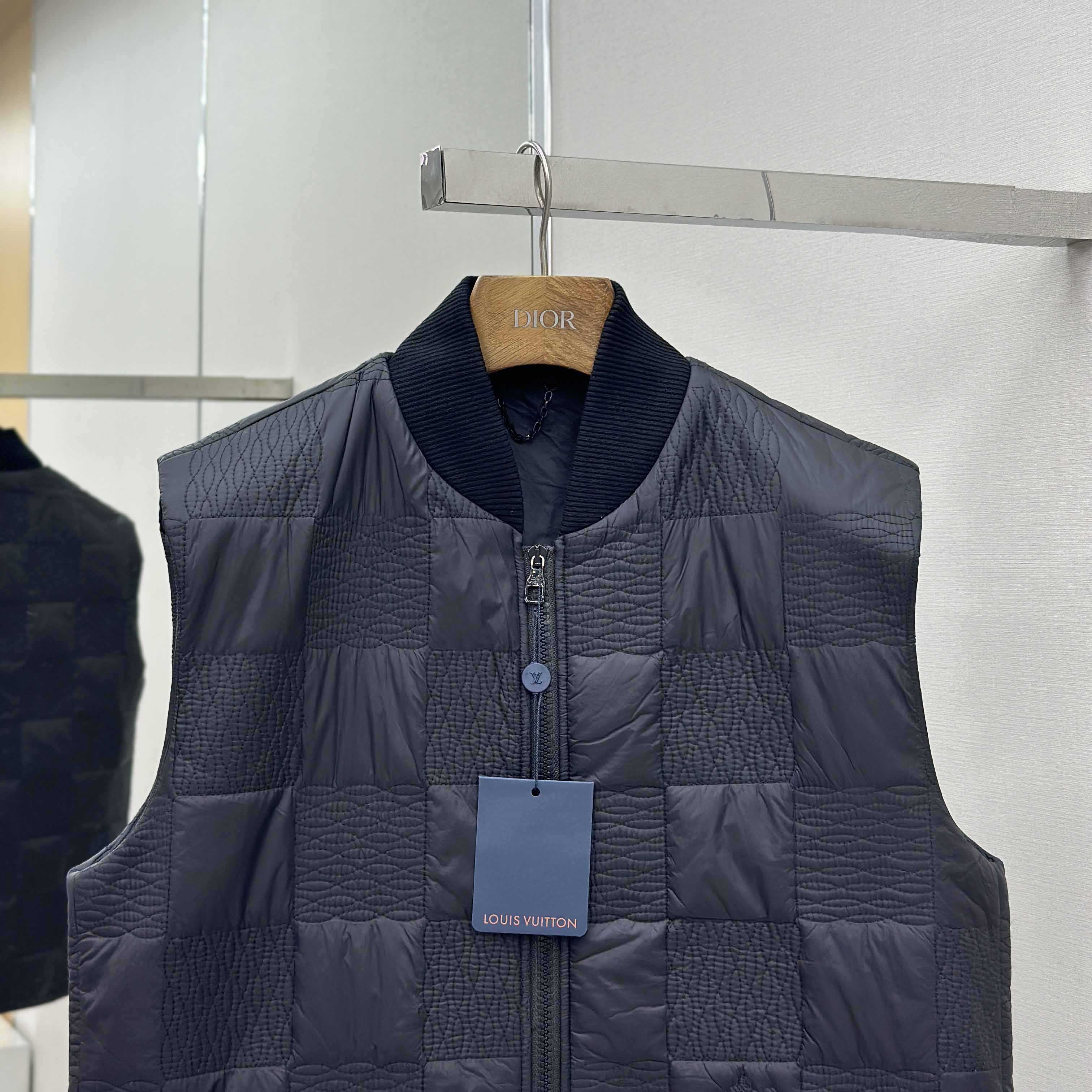 Louis Vuitton Damier Quilted Nylon Gilet - DopestKickz
