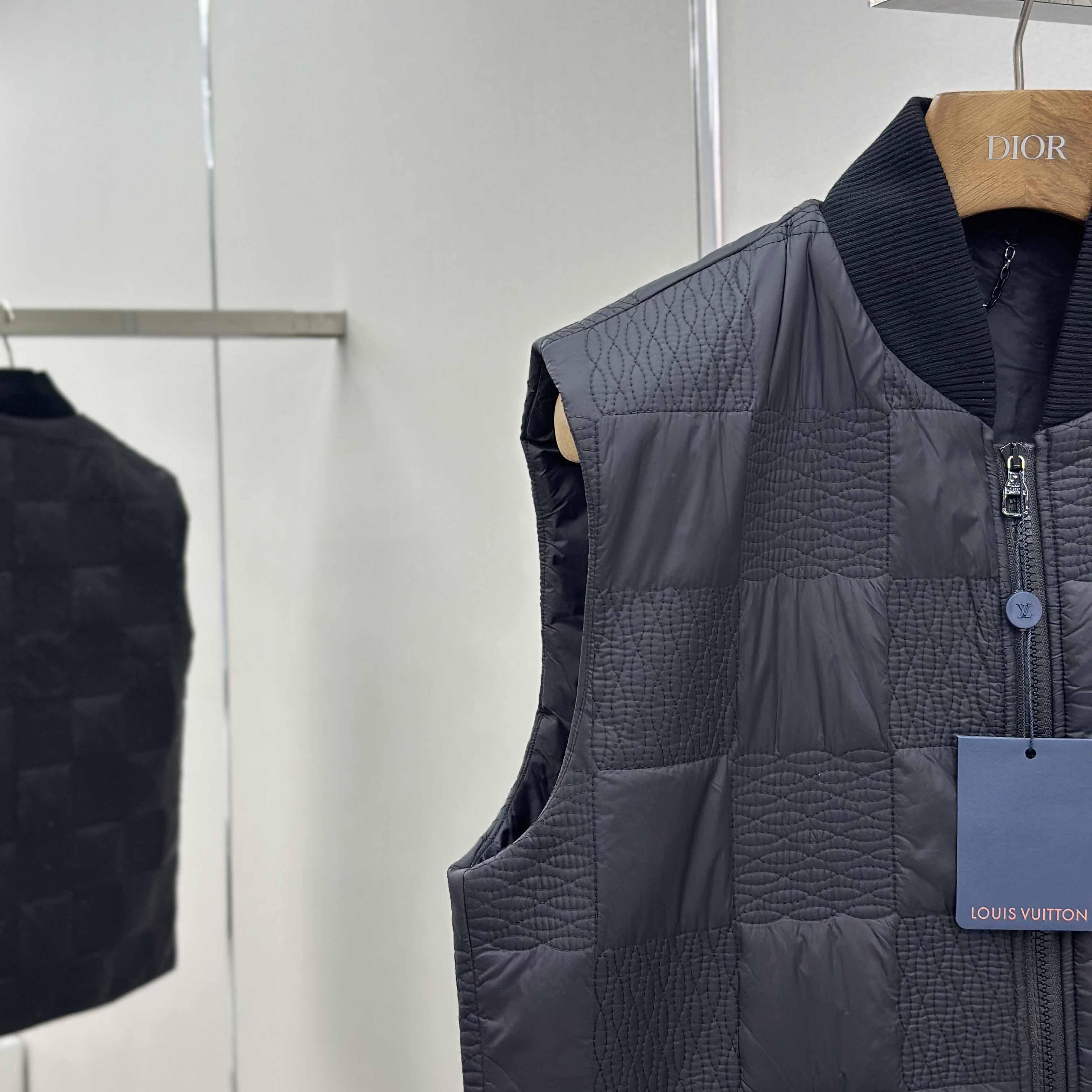 Louis Vuitton Damier Quilted Nylon Gilet - DopestKickz