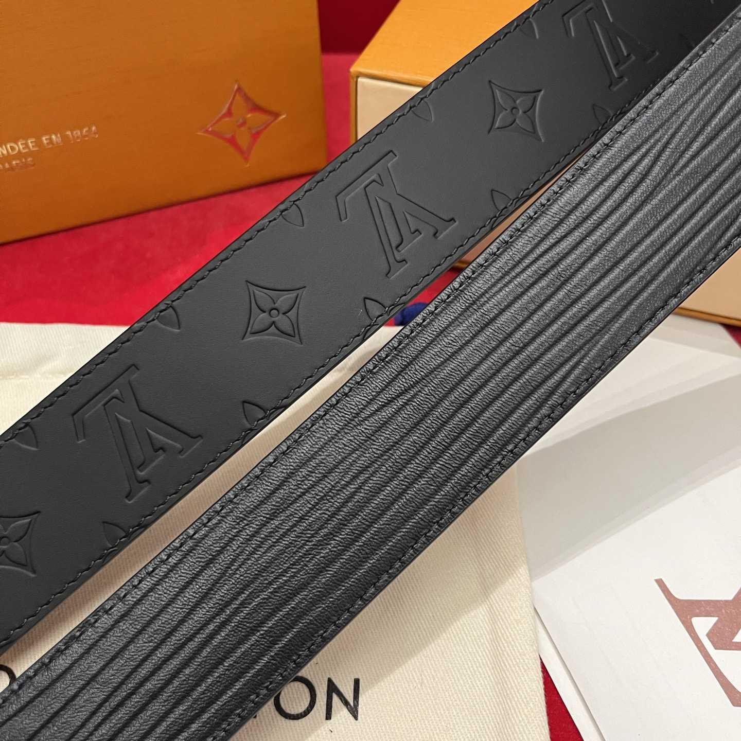 Louis Vuitton Reversible Belt  4cm - DopestKickz