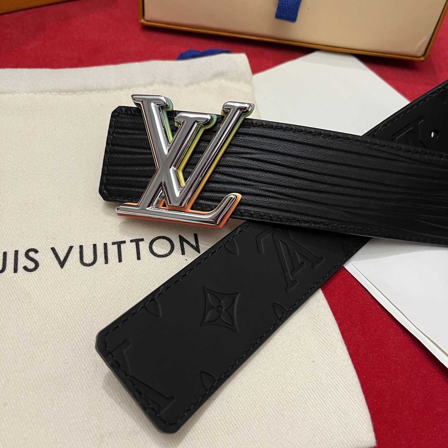 Louis Vuitton Reversible Belt  4cm - DopestKickz