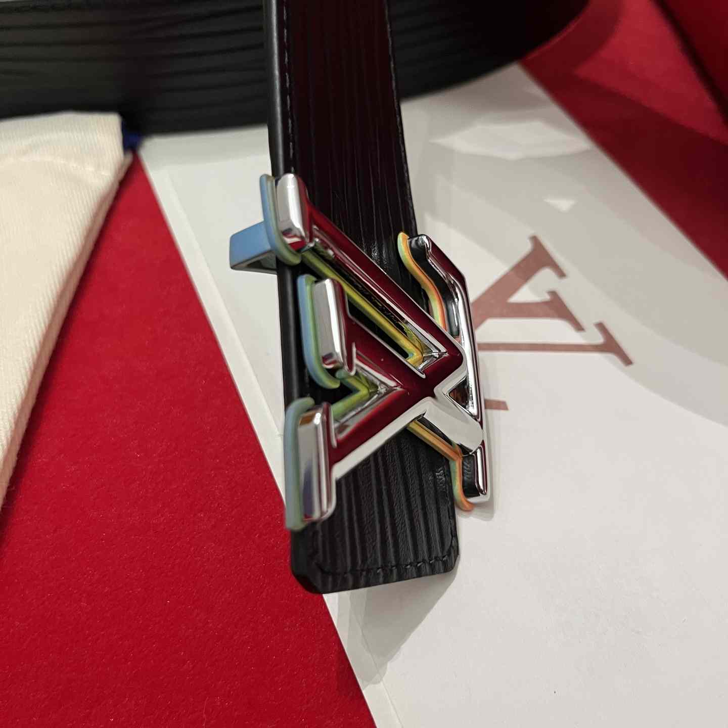 Louis Vuitton Reversible Belt  4cm - DopestKickz