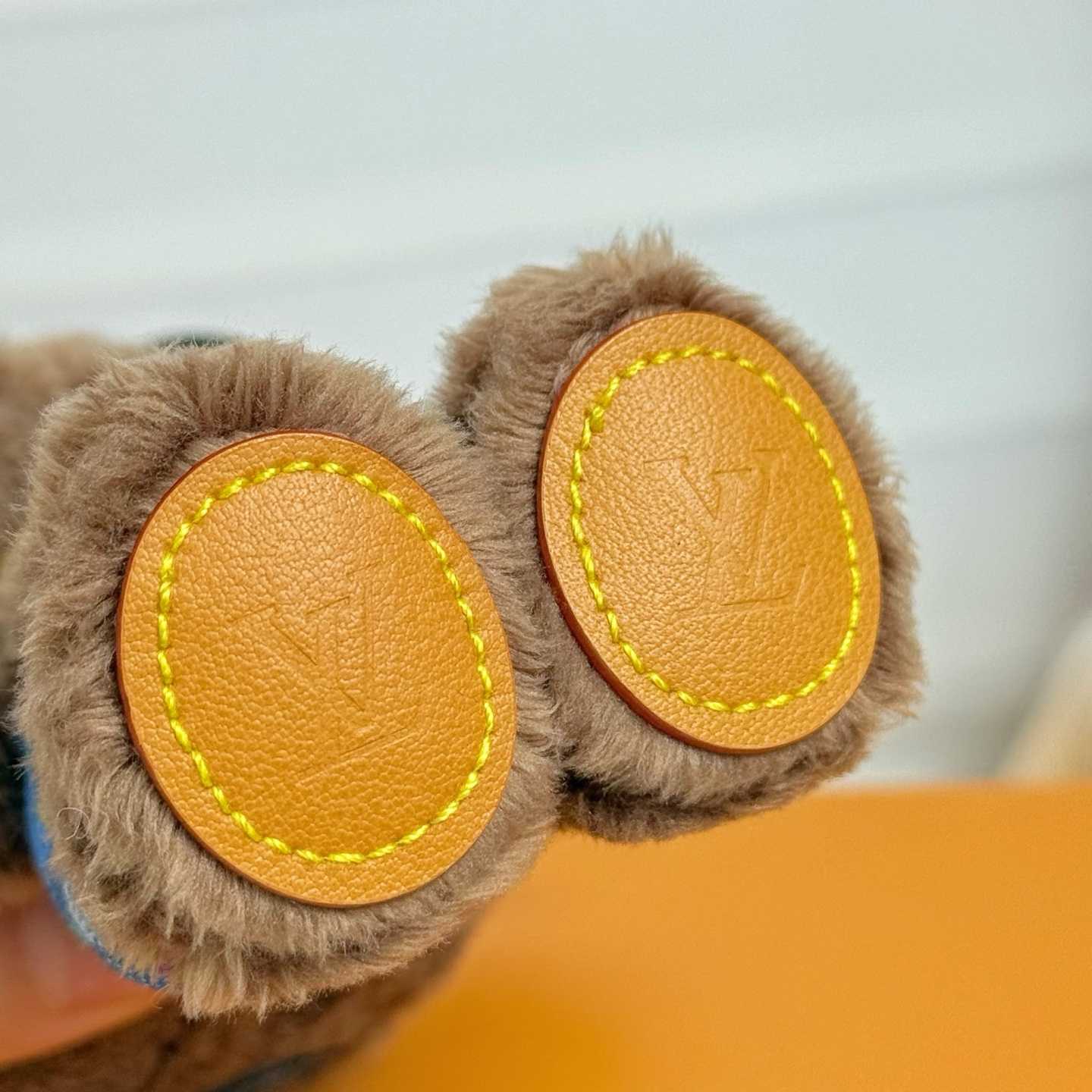 Louis Vuitton LV Louis Bear Bag Charm  M03178 - DopestKickz