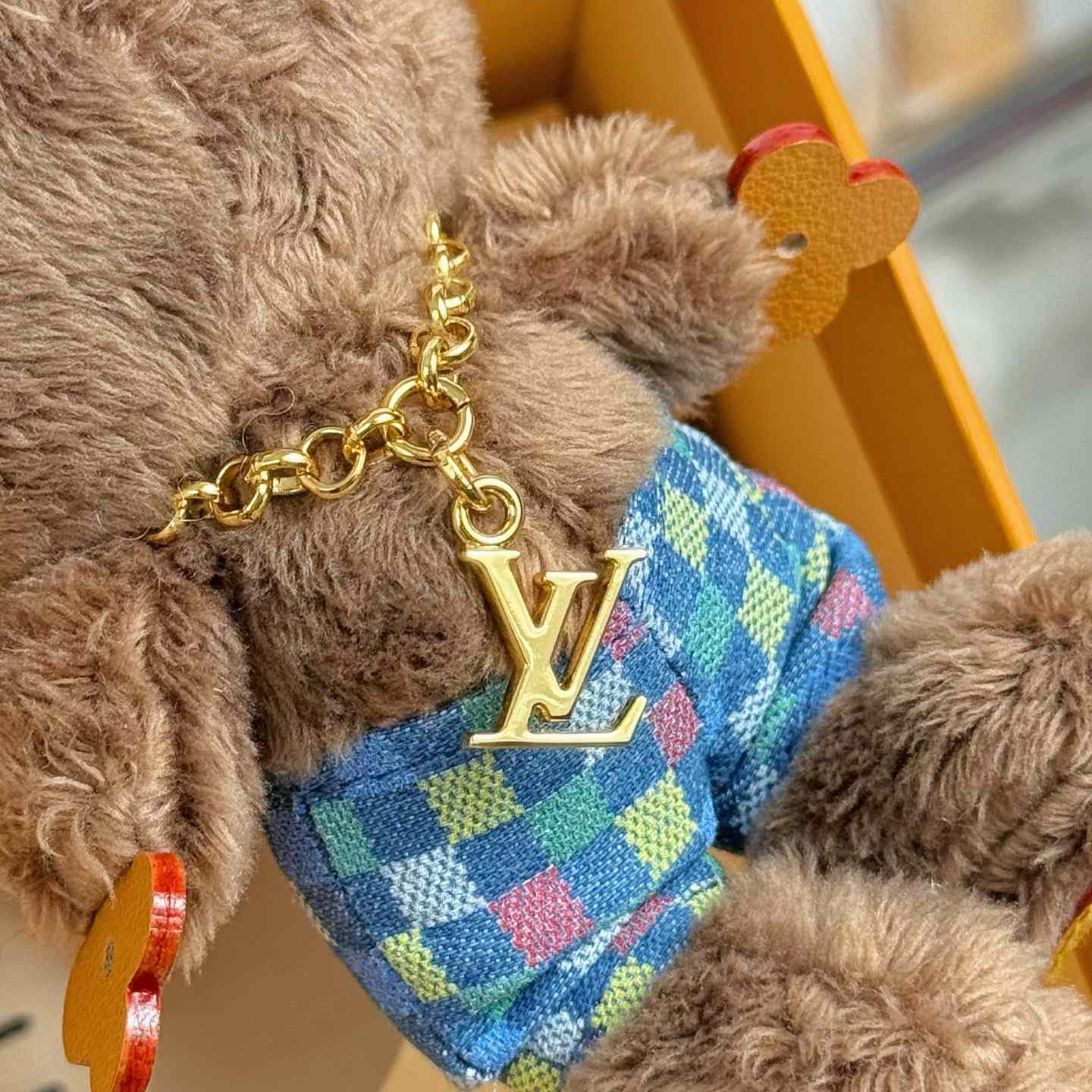 Louis Vuitton LV Louis Bear Bag Charm  M03178 - DopestKickz