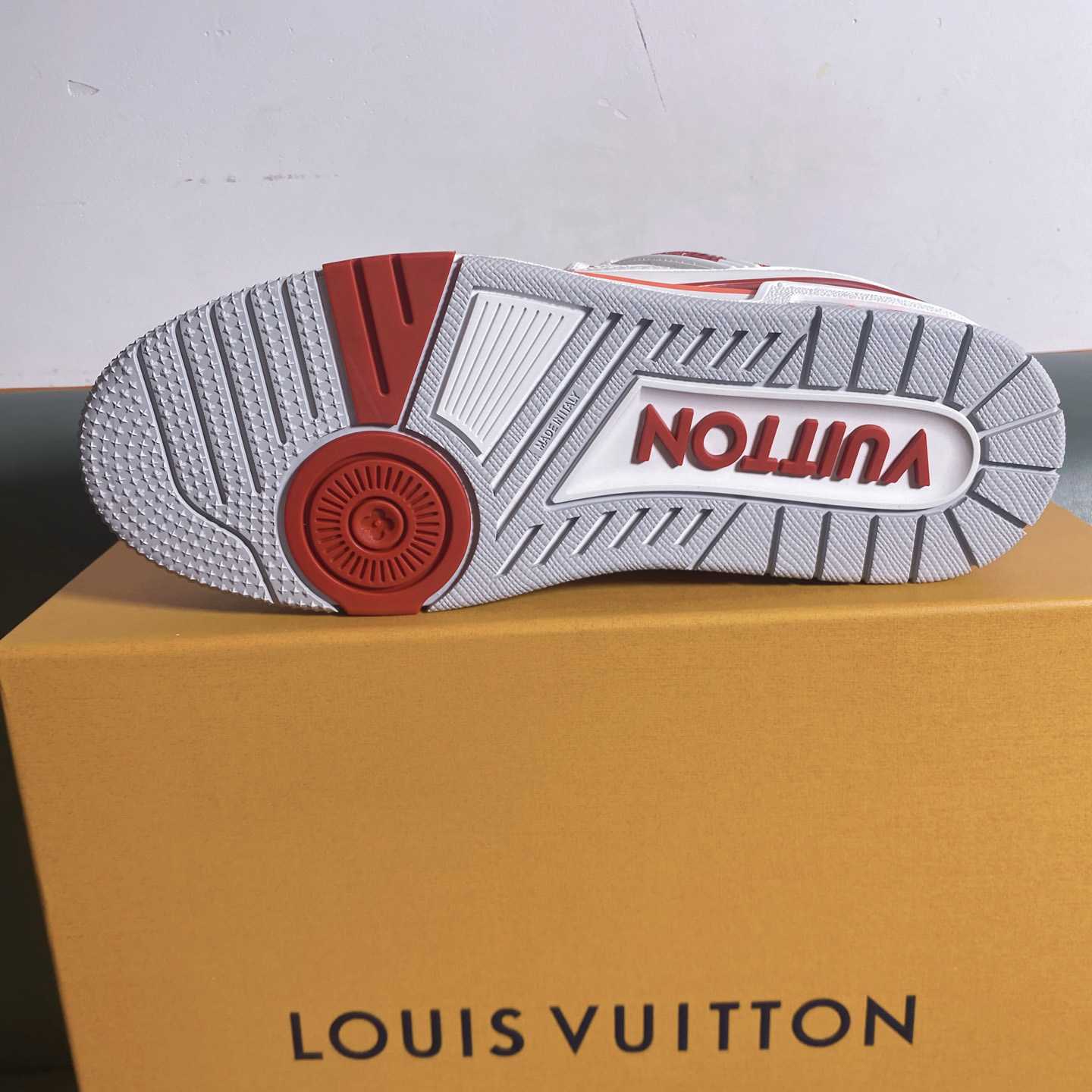 Louis Vuitton LV Trainer Sneaker      1AIIZM - DopestKickz