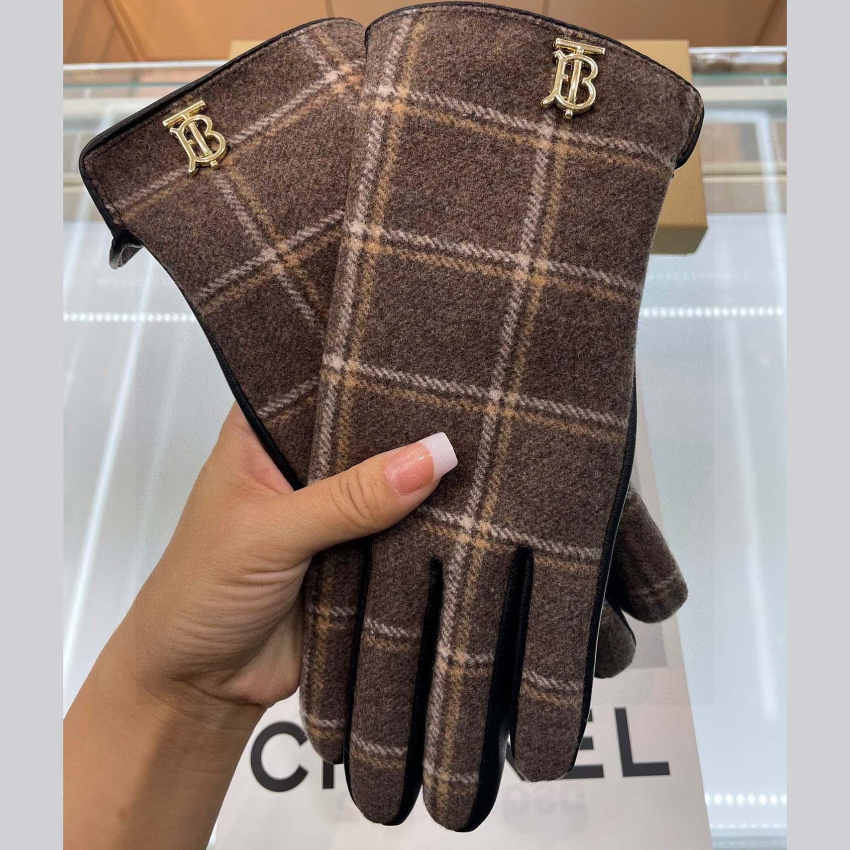 Burberry Gloves  - DopestKickz