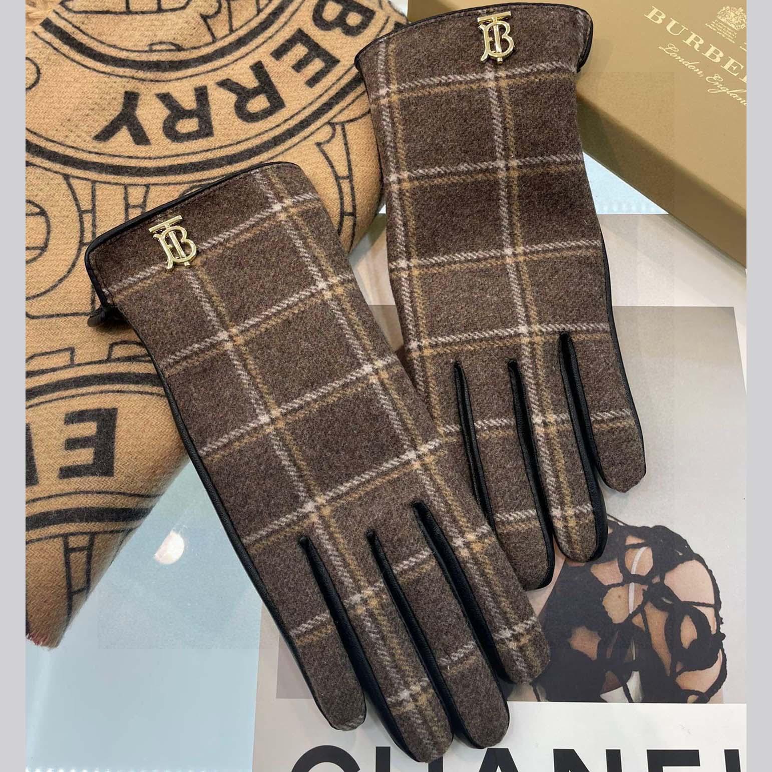 Burberry Gloves  - DopestKickz