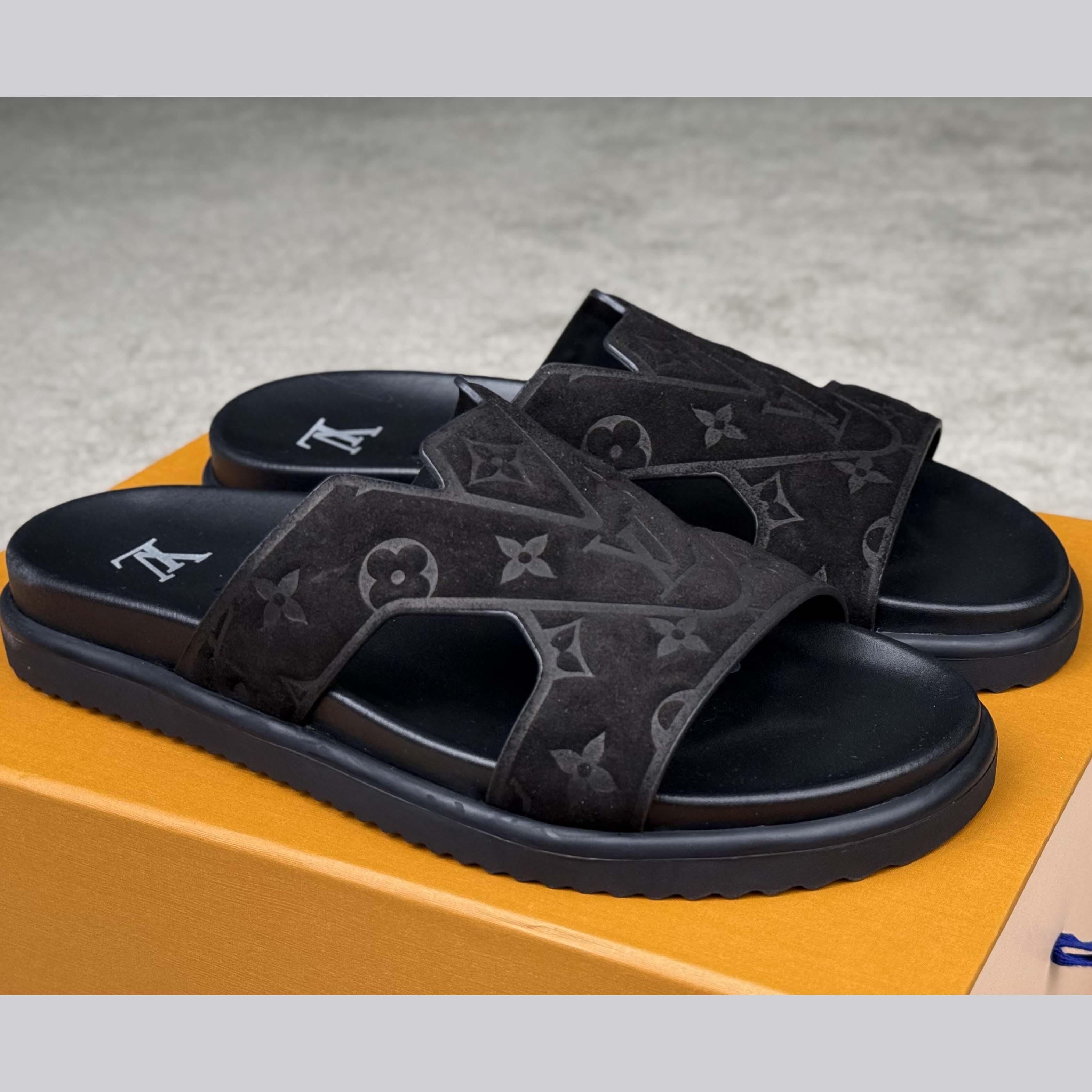 Louis Vuitton LV Oasis Mule    - DopestKickz