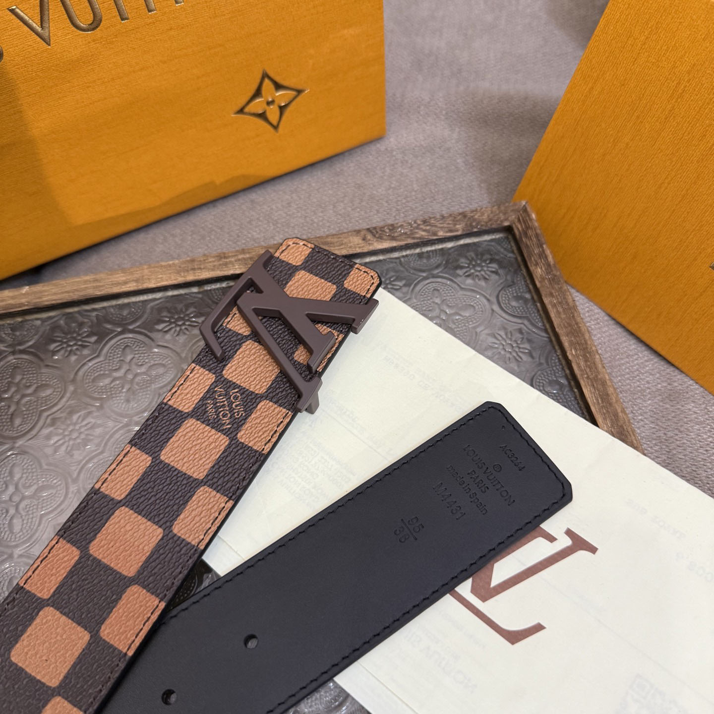 Louis Vuitton 40mm Reversible Belt  - DopestKickz