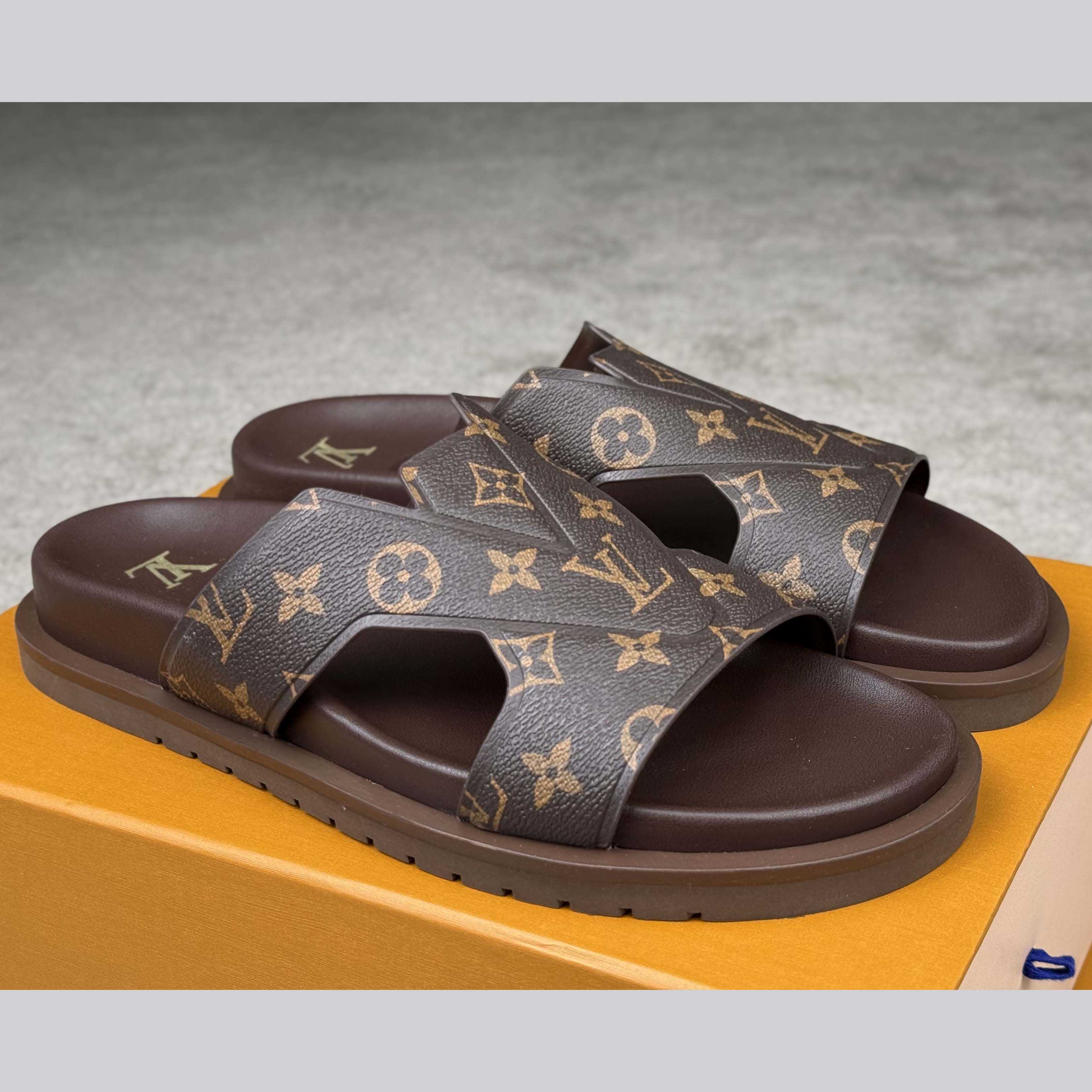 Louis Vuitton LV Oasis Mule    - DopestKickz