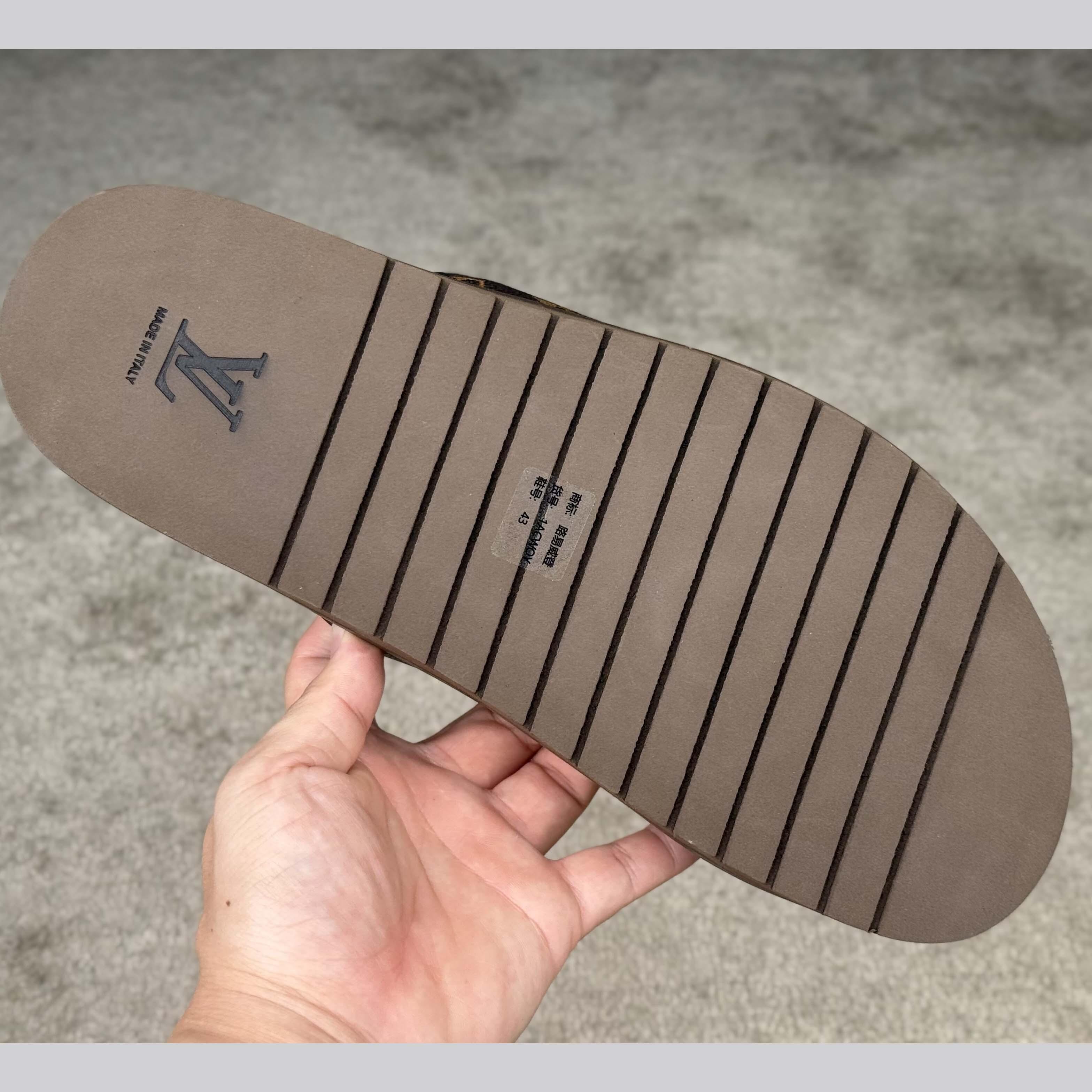 Louis Vuitton LV Oasis Mule    - DopestKickz