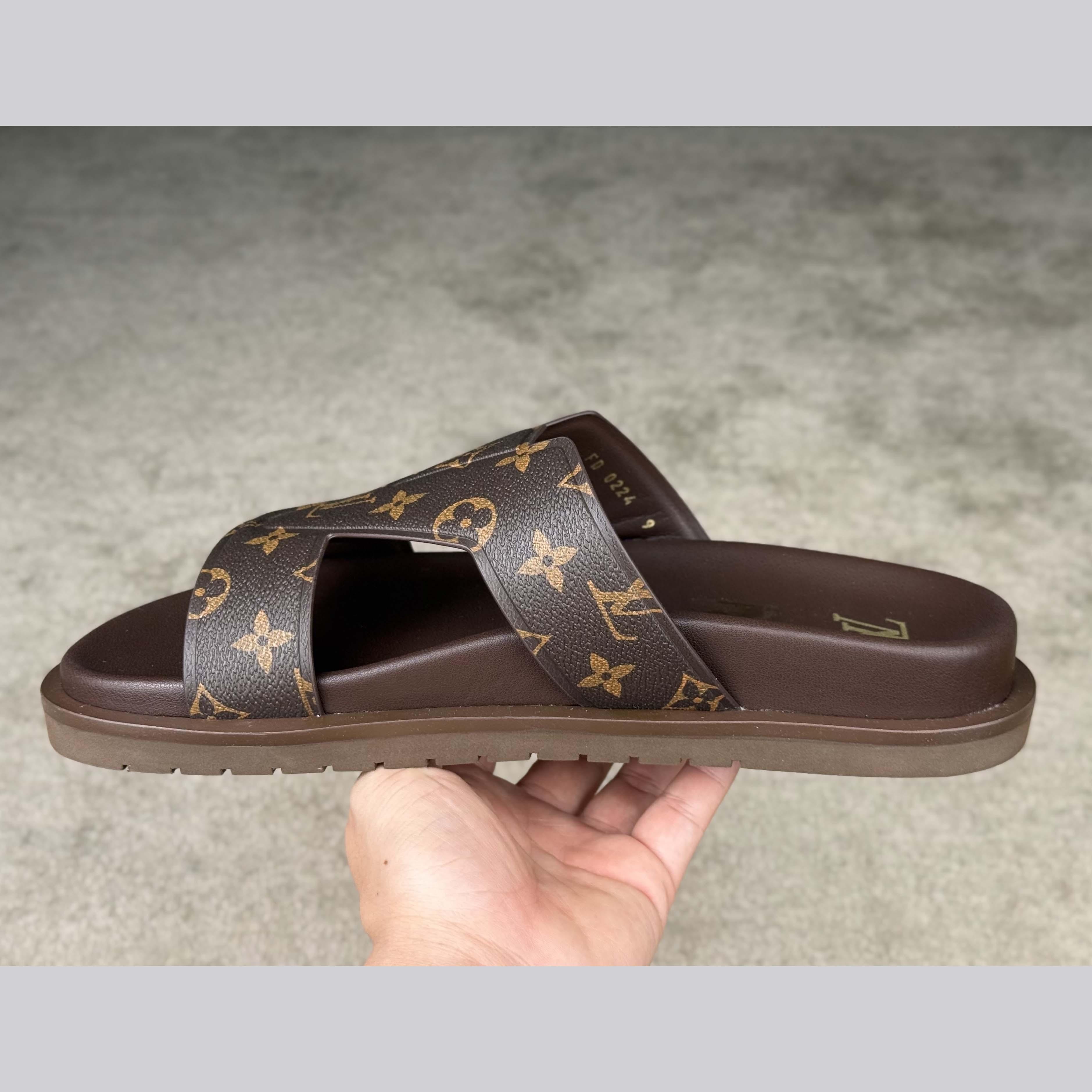Louis Vuitton LV Oasis Mule    - DopestKickz