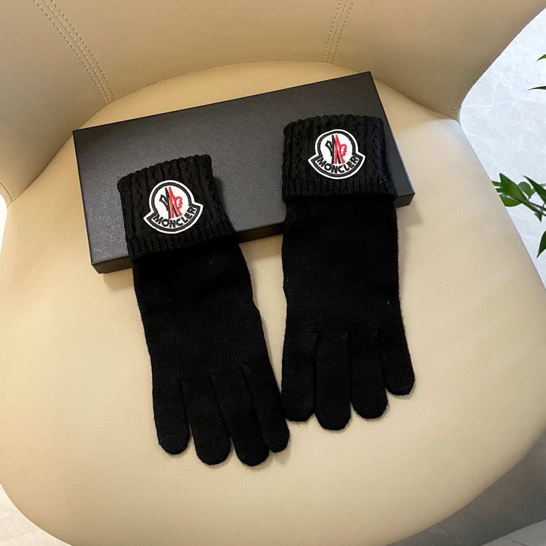 Moncler Gloves  - DopestKickz