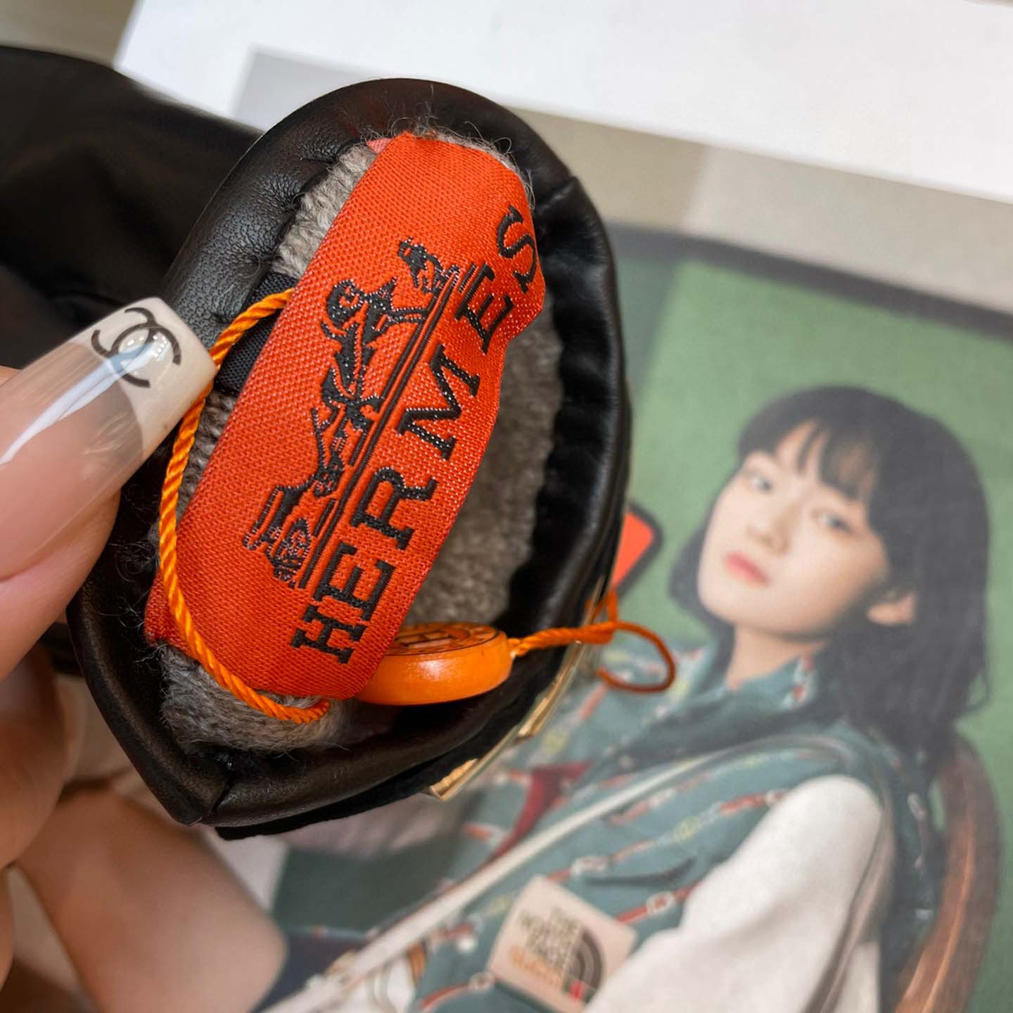 Hermes Women's Gloves  - DopestKickz