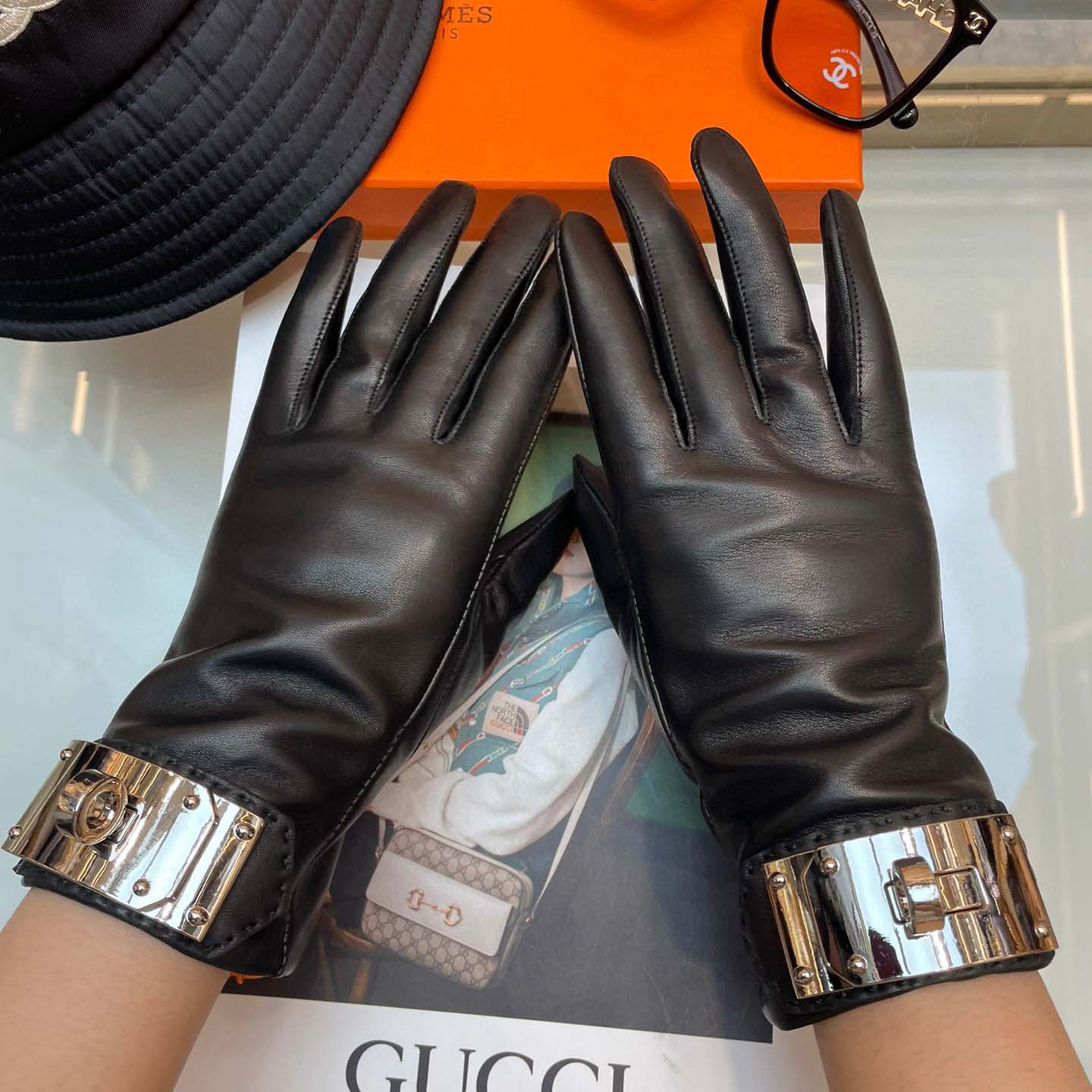 Hermes Women's Gloves  - DopestKickz