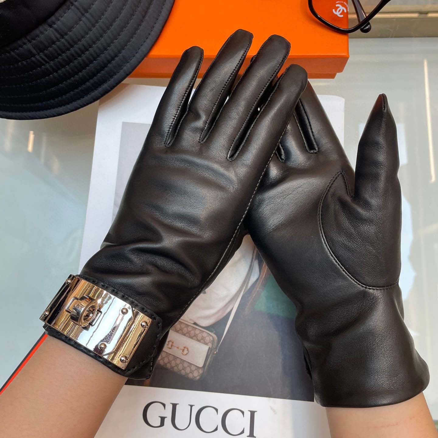 Hermes Women's Gloves  - DopestKickz