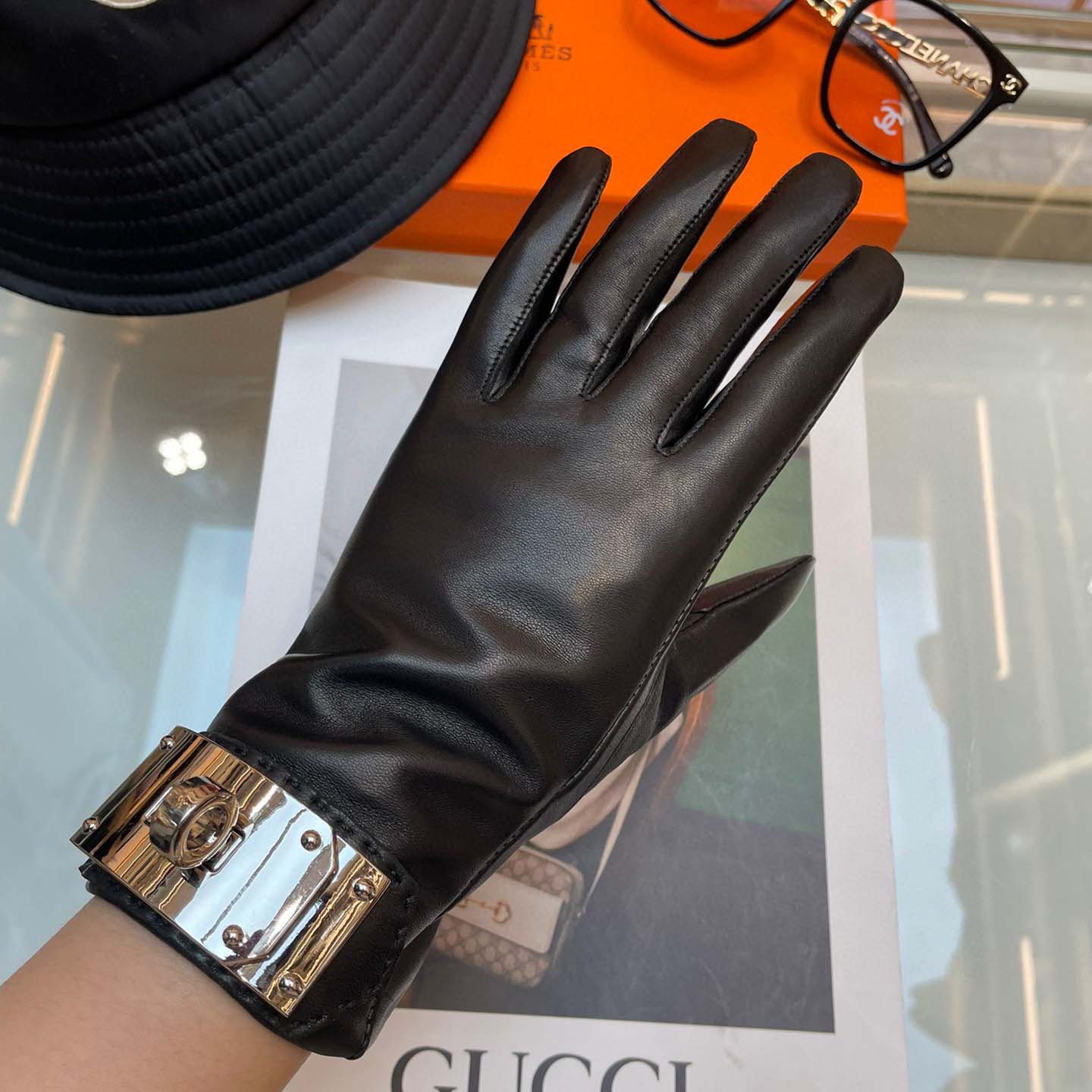 Hermes Women's Gloves  - DopestKickz