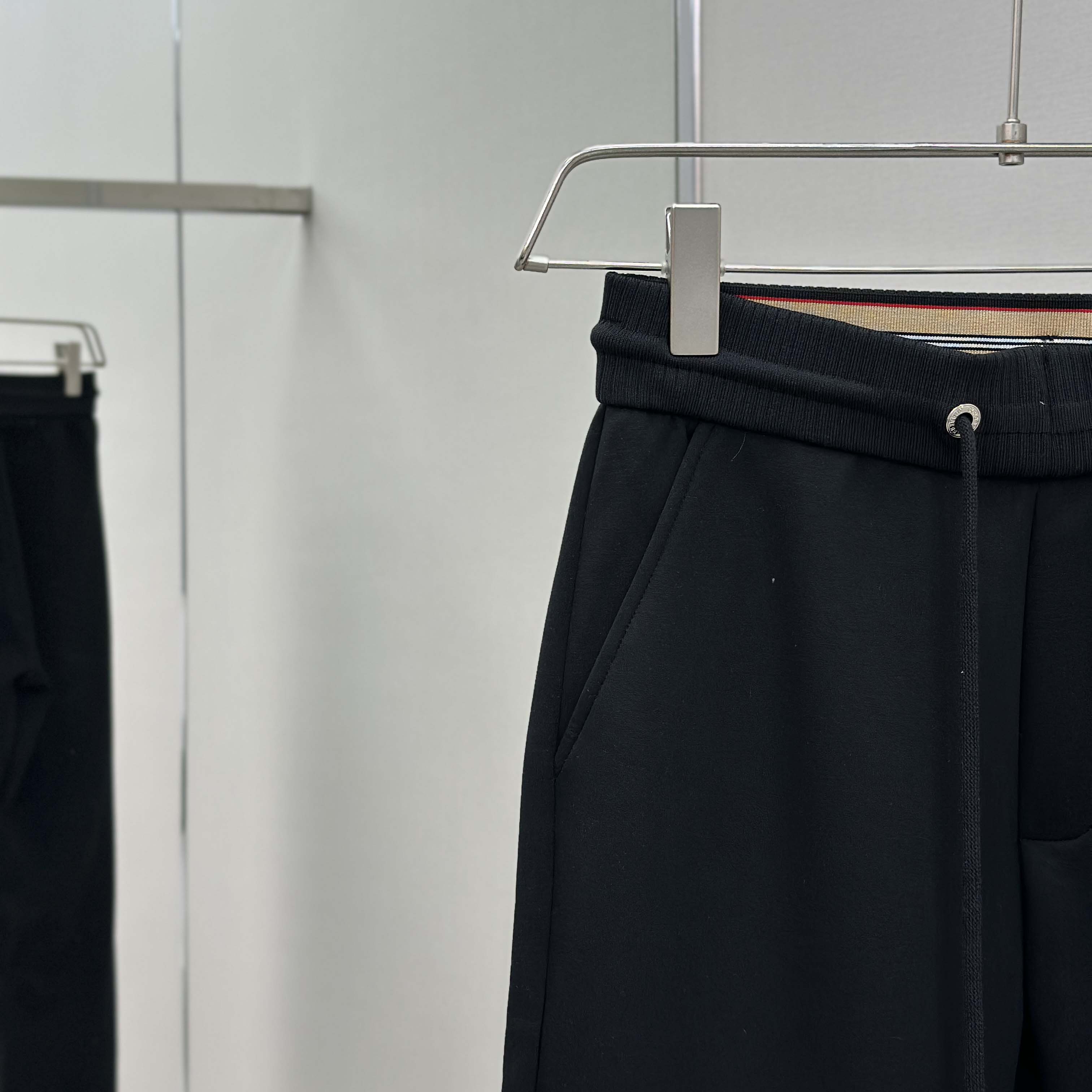 Burberry Black Cotton Pants - DopestKickz