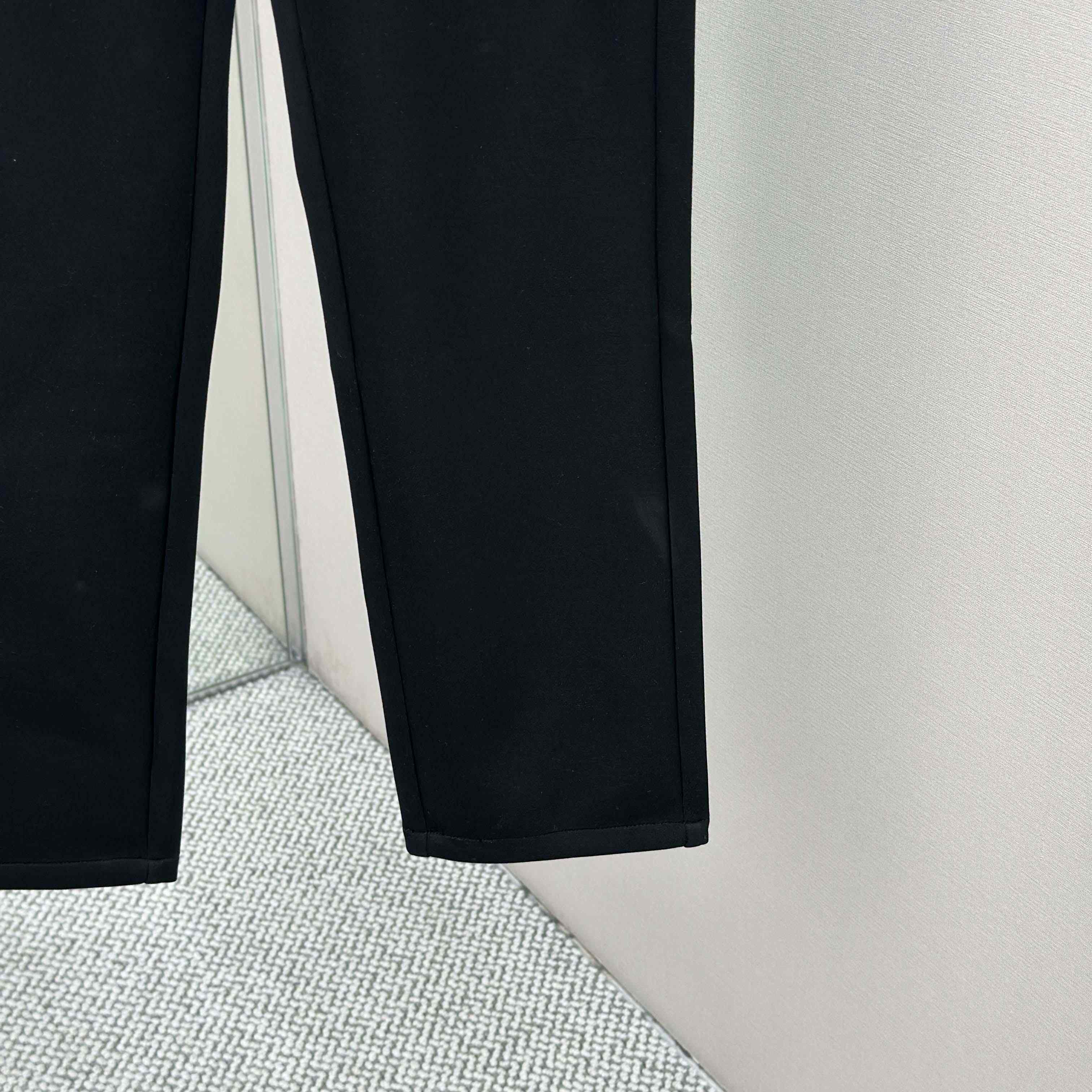 Burberry Black Cotton Pants - DopestKickz