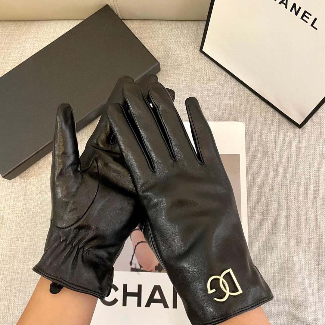 Dolce & Gabbana Women's Gloves  - DopestKickz