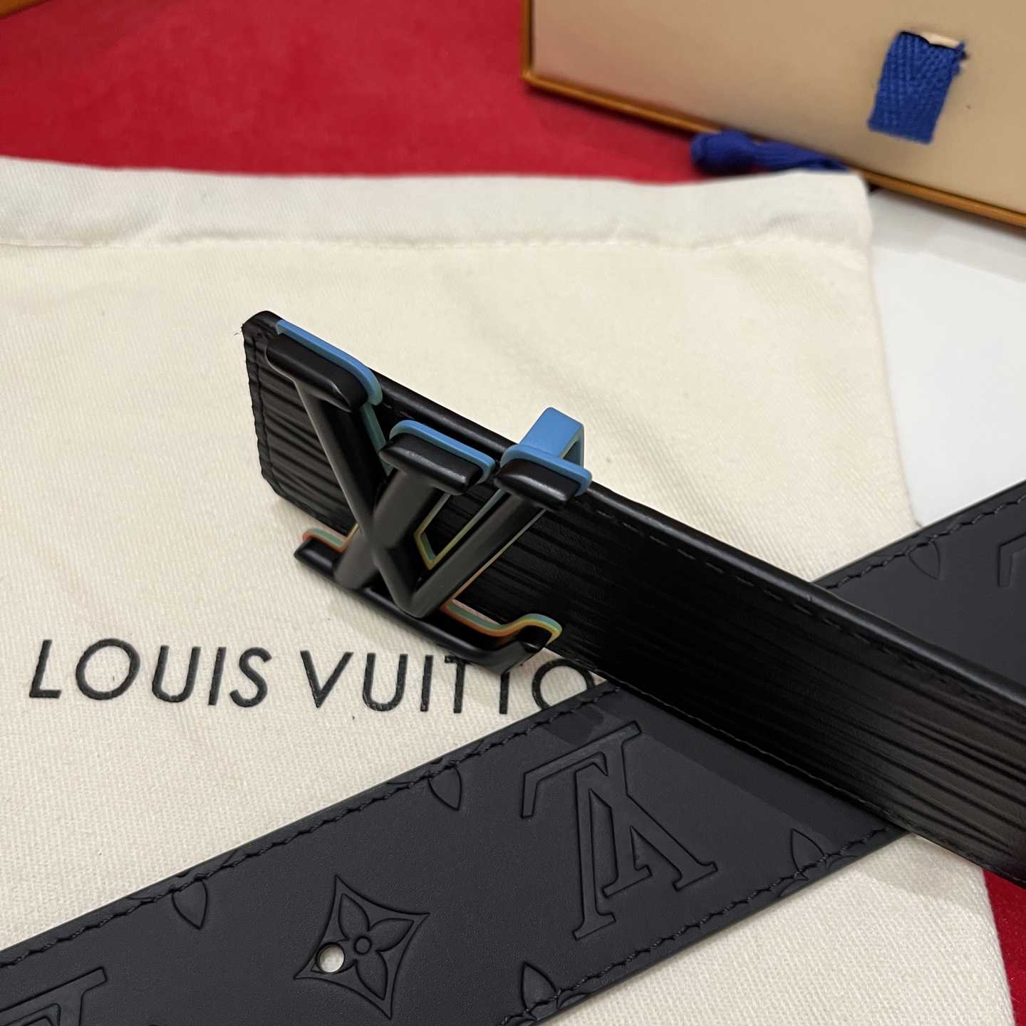 Louis Vuitton Reversible Belt  4cm - DopestKickz