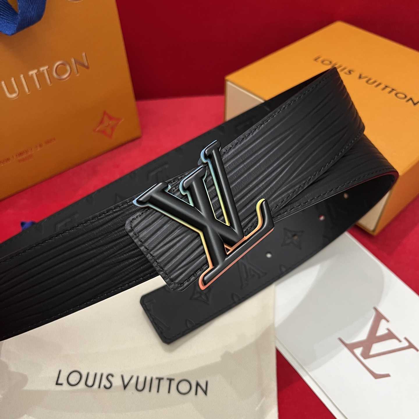 Louis Vuitton Reversible Belt  4cm - DopestKickz