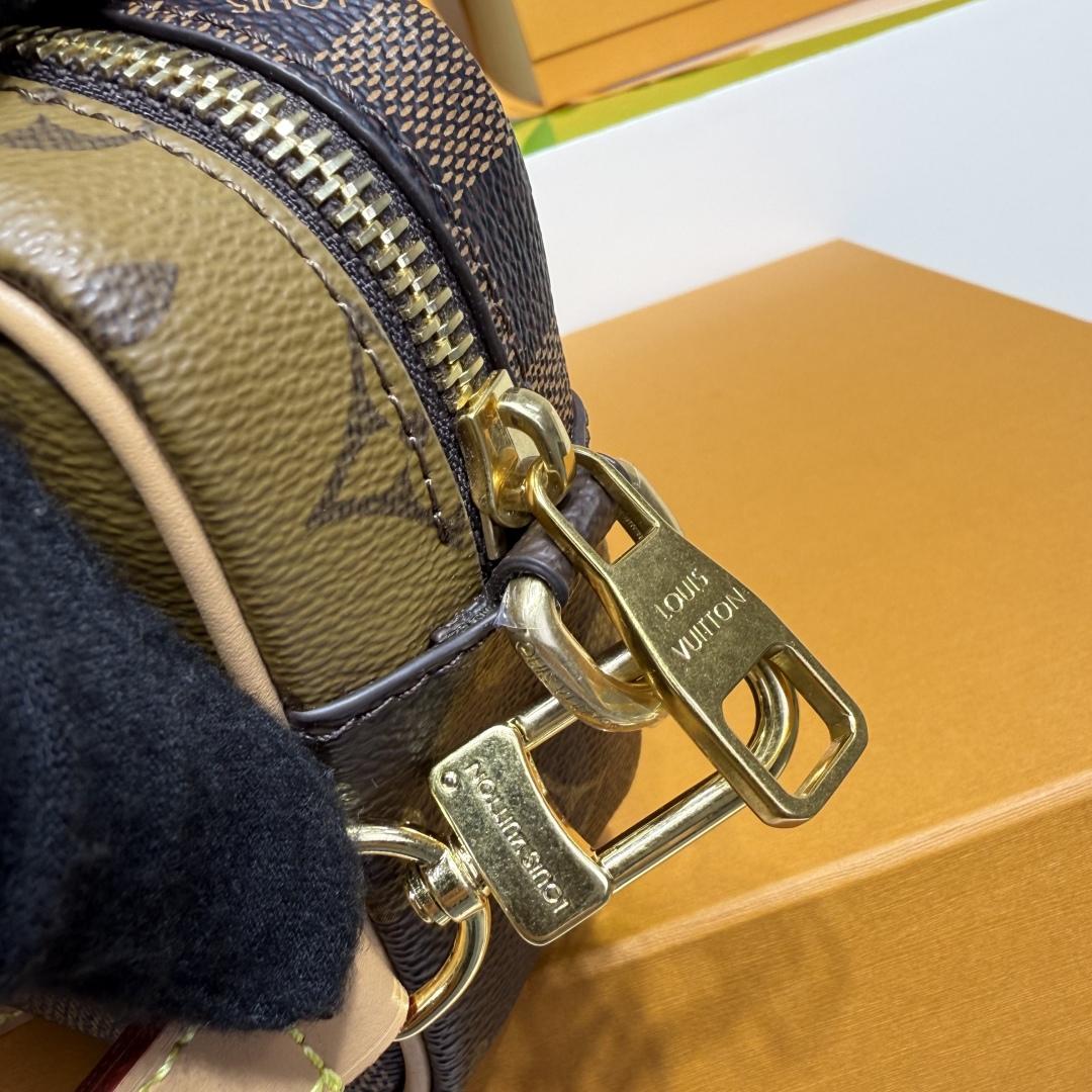 Louis Vuitton Trocadéro Wearable Wallet     M26020 - DopestKickz