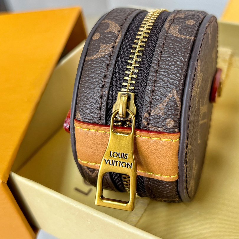 Louis Vuitton Round Case Pouch   M68524 - DopestKickz