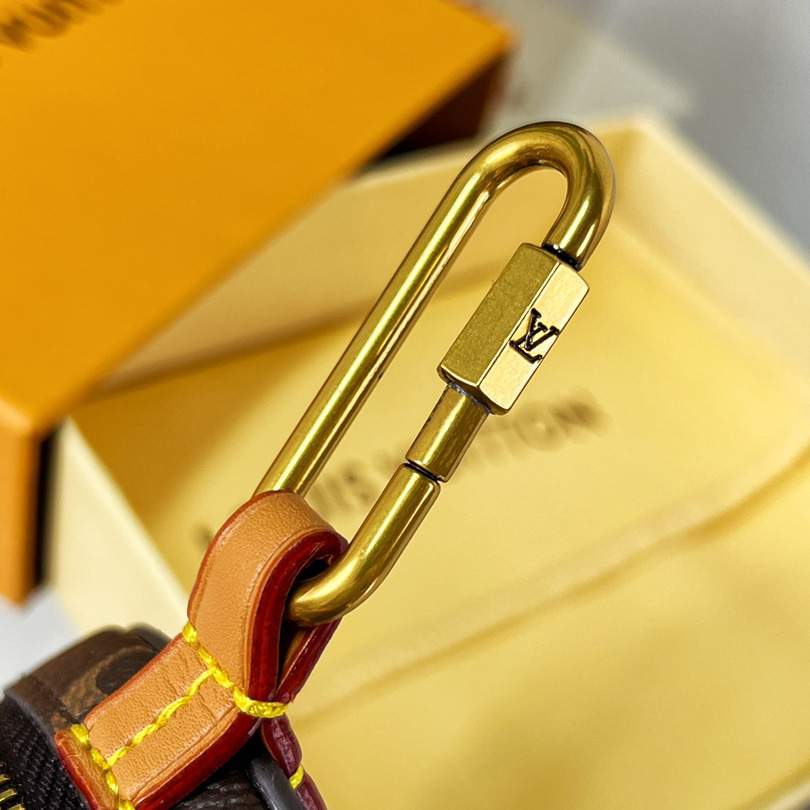 Louis Vuitton Round Case Pouch   M68524 - DopestKickz