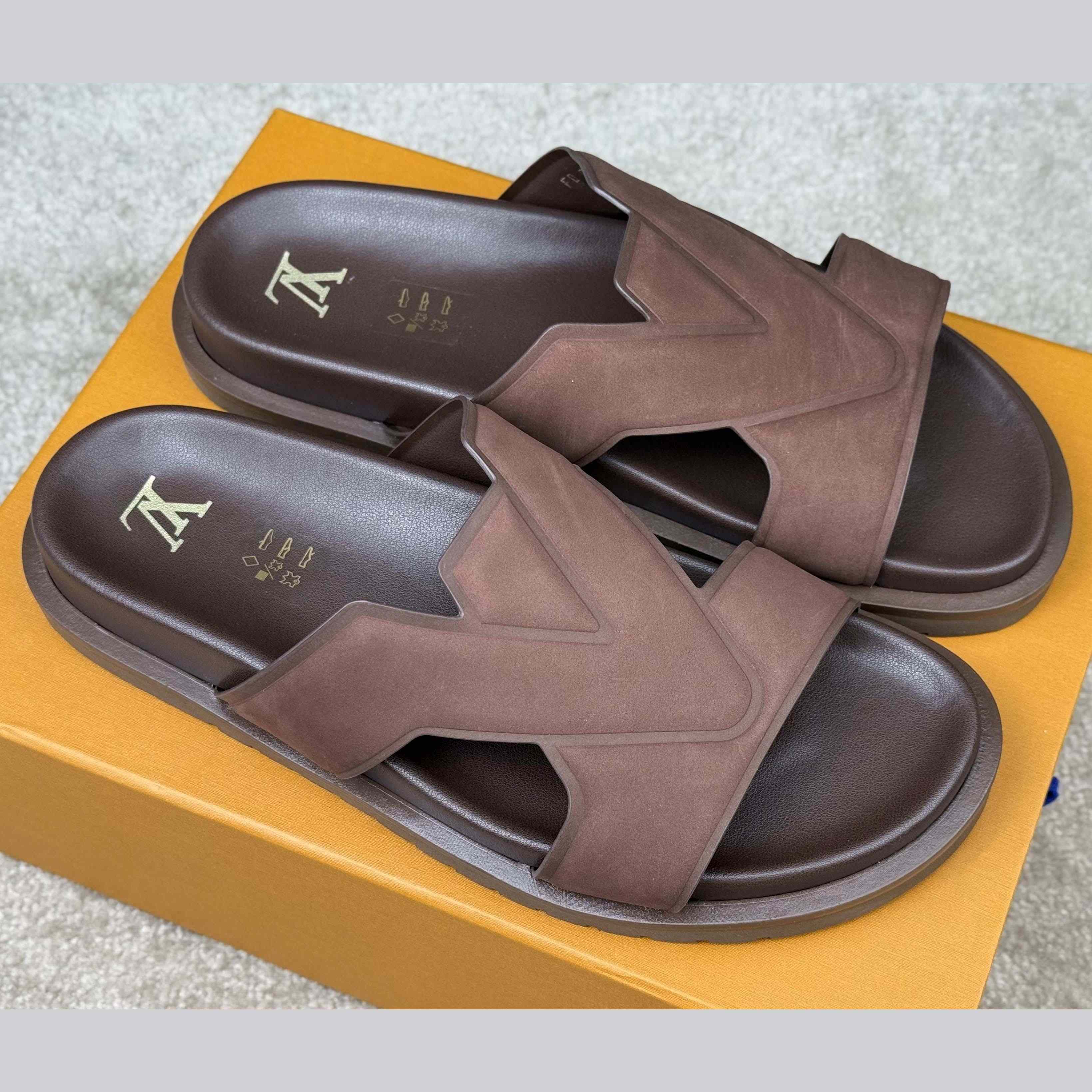 Louis Vuitton LV Oasis Mule    - DopestKickz