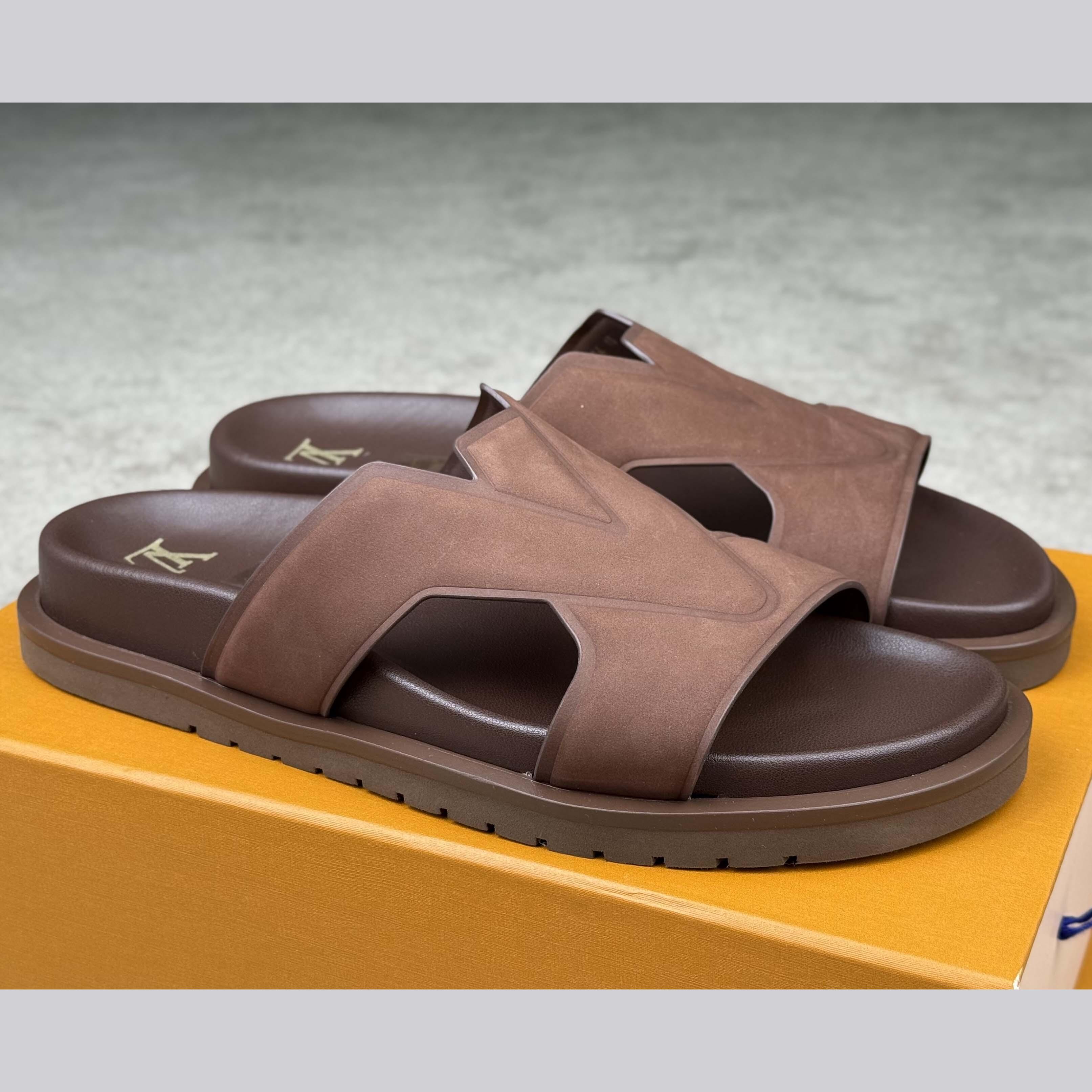 Louis Vuitton LV Oasis Mule    - DopestKickz