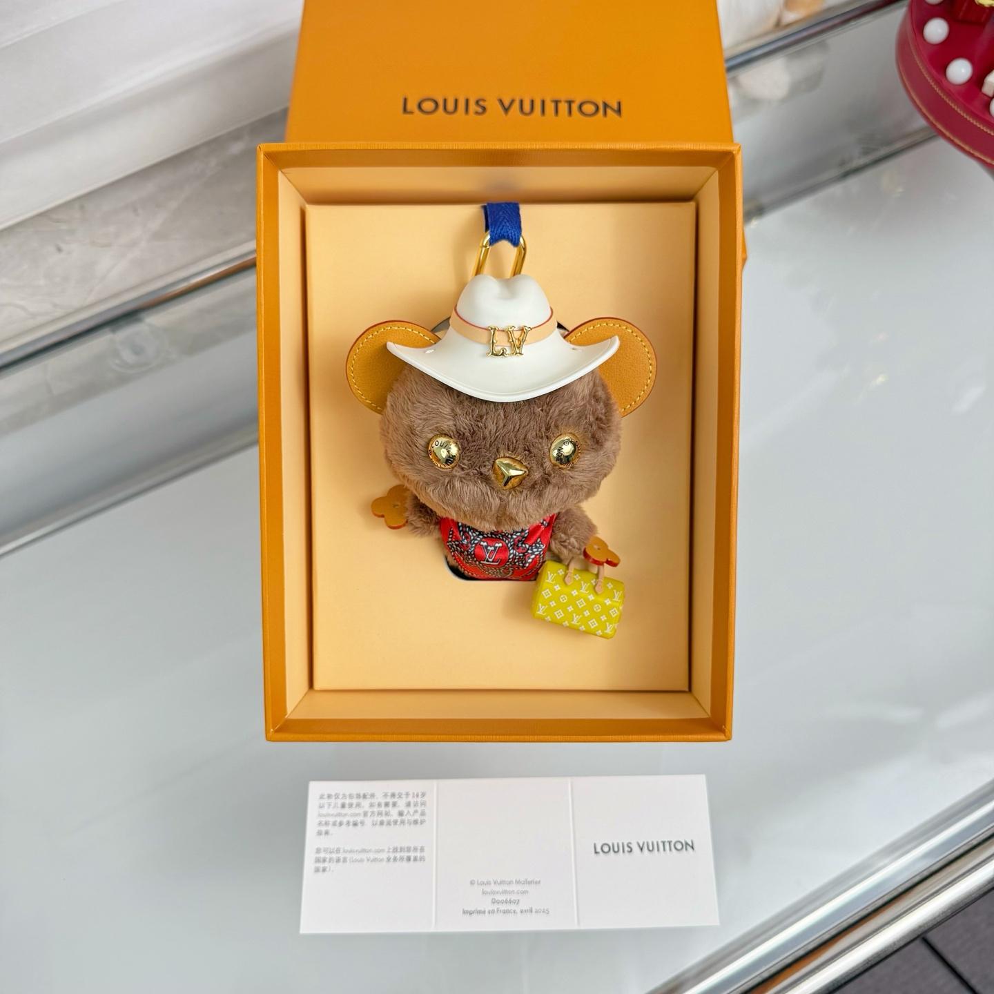 Louis Vuitton LV Louis Bear Bag Charm   M03176 - DopestKickz