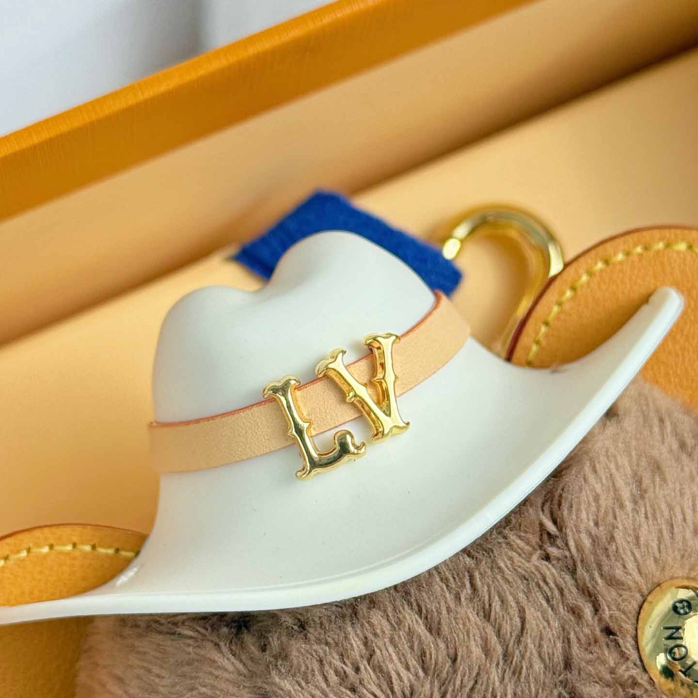 Louis Vuitton LV Louis Bear Bag Charm   M03176 - DopestKickz