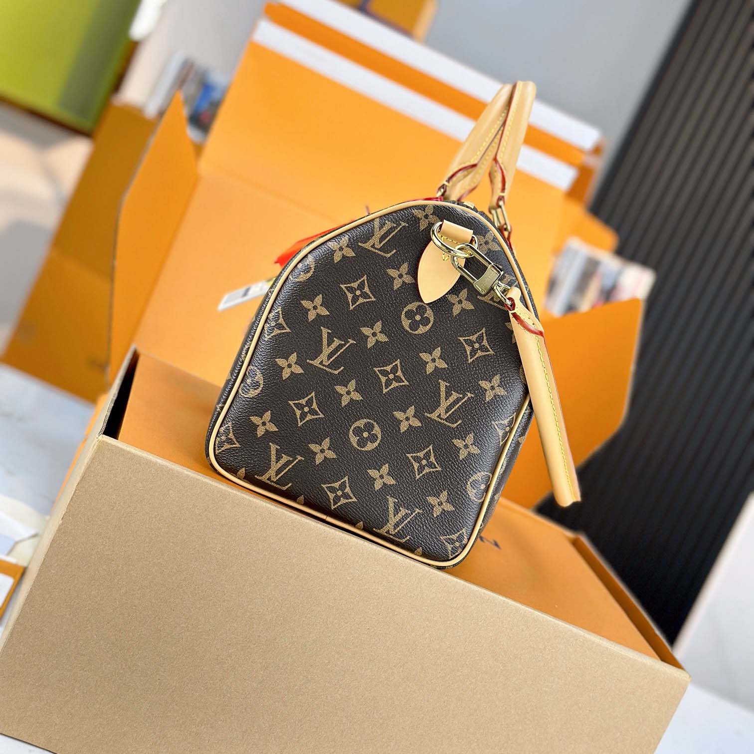 Louis Vuitton Speedy Soft 30 Crafty   M11945 - DopestKickz