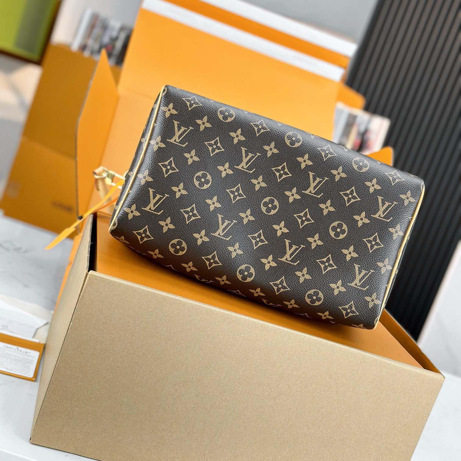 Louis Vuitton Speedy Soft 30 Crafty   M11945 - DopestKickz