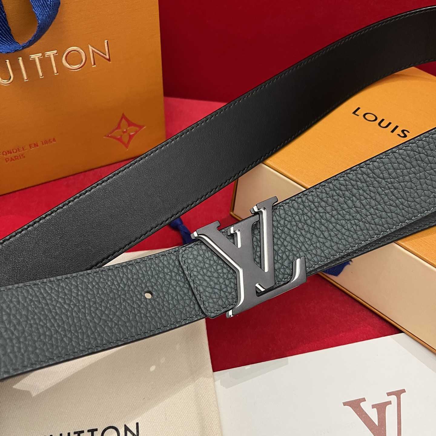 Louis Vuitton 40mm Reversible Belt  - DopestKickz