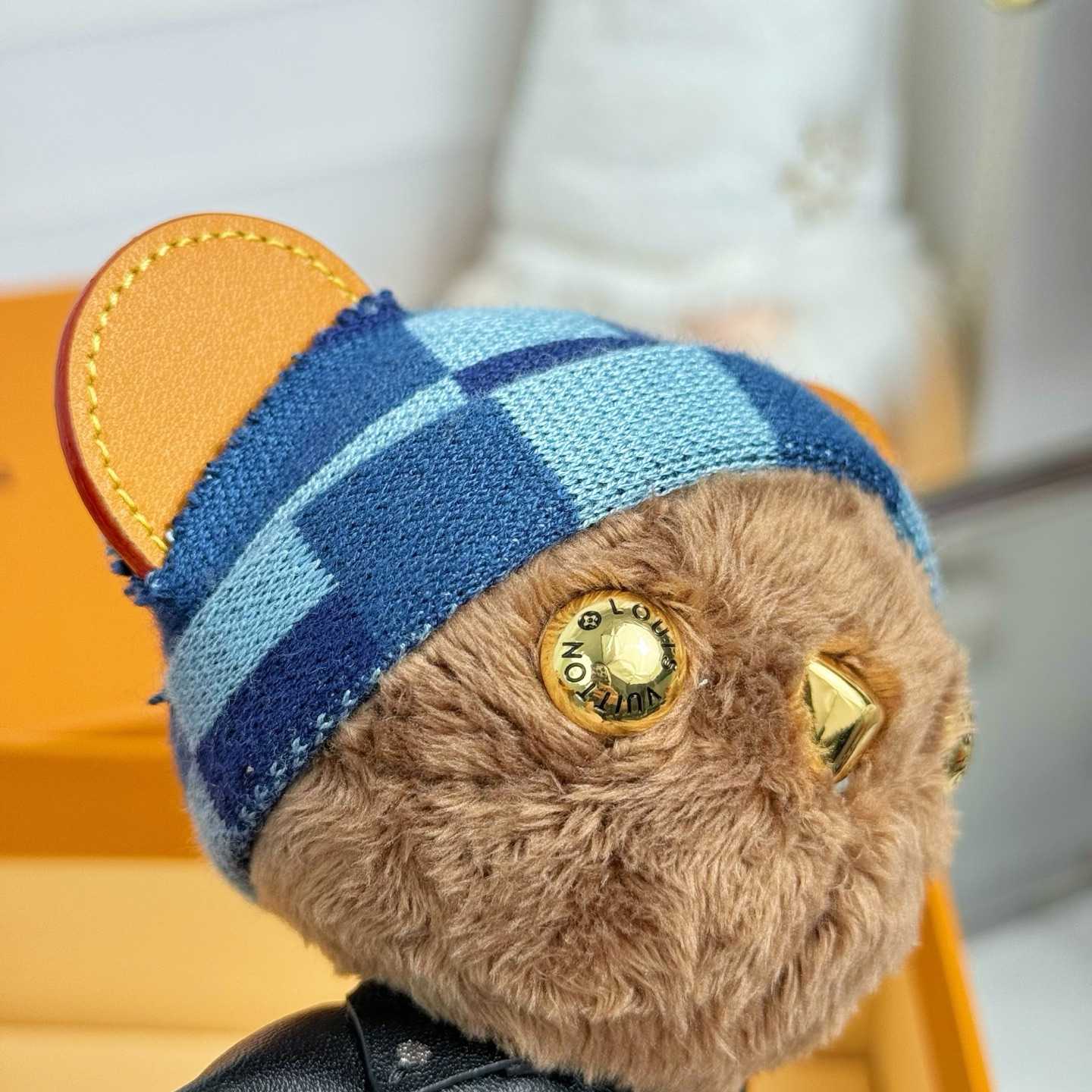 Louis Vuitton LV Louis Bear Bag Charm  M03206 - DopestKickz