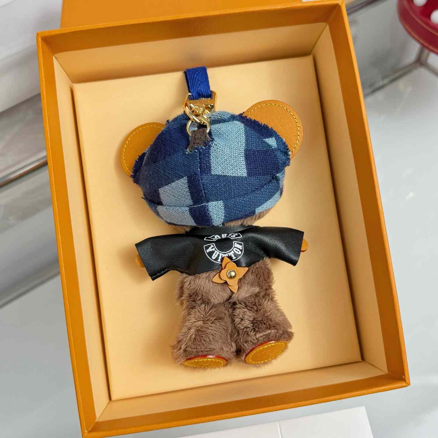 Louis Vuitton LV Louis Bear Bag Charm  M03206 - DopestKickz