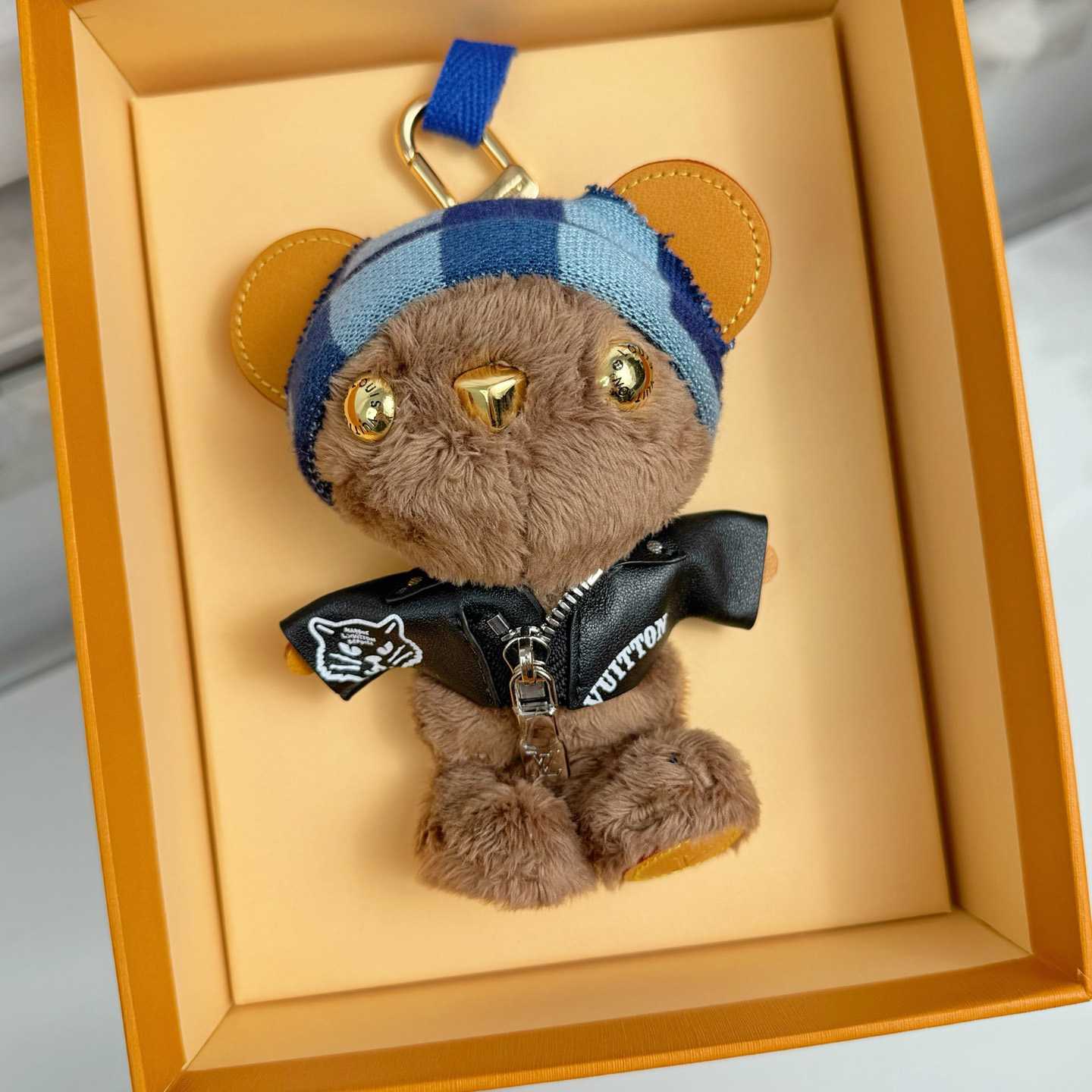 Louis Vuitton LV Louis Bear Bag Charm  M03206 - DopestKickz