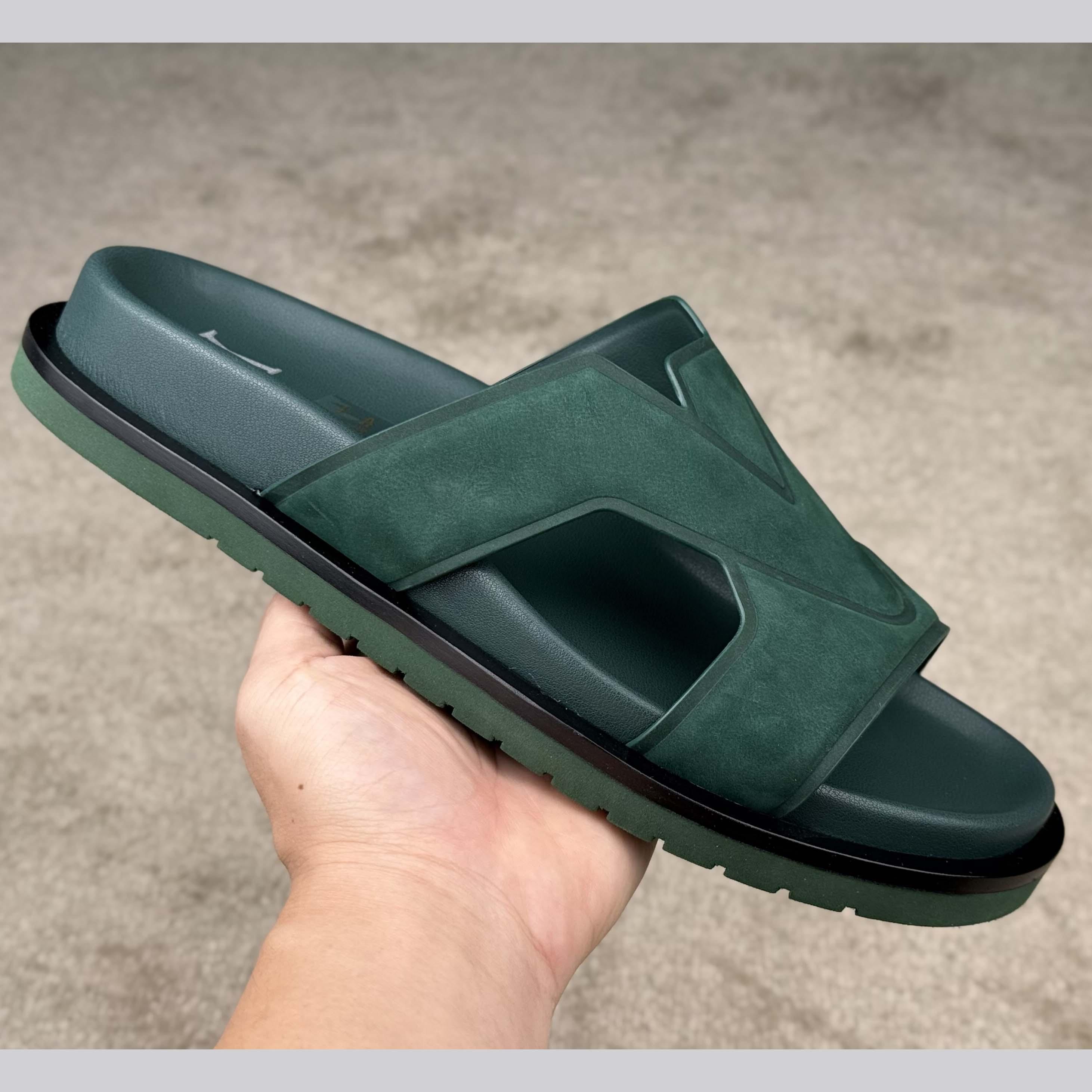 Louis Vuitton LV Oasis Mule    - DopestKickz
