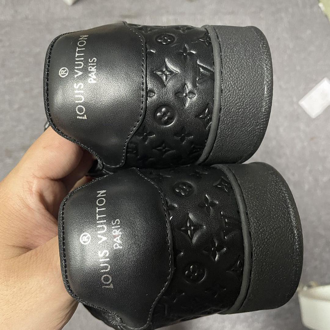 Louis Vuitton Rivoli Sneaker   1AARHT - DopestKickz