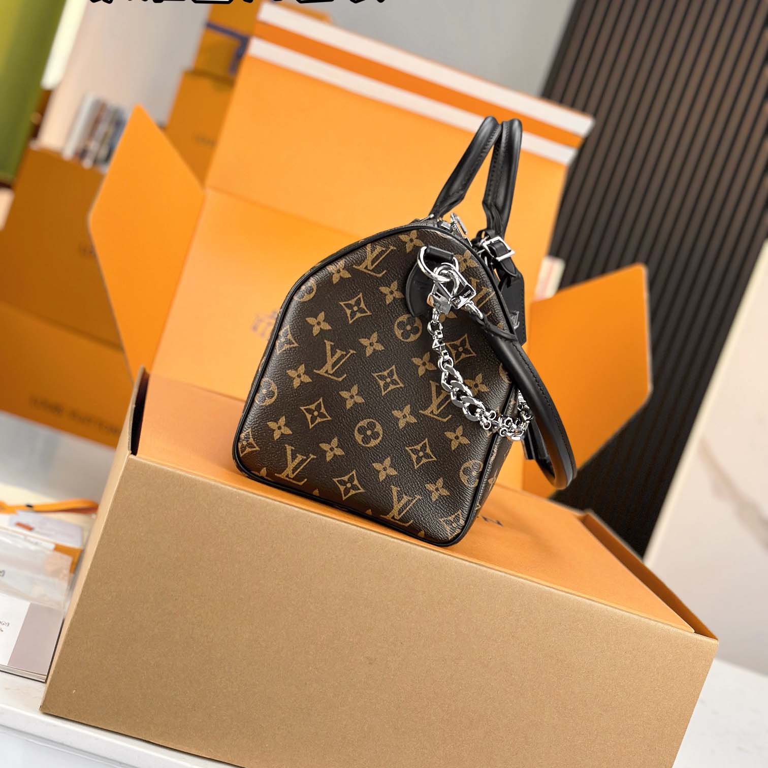 Louis Vuitton Speedy Soft 30 Dark   M12243 - DopestKickz
