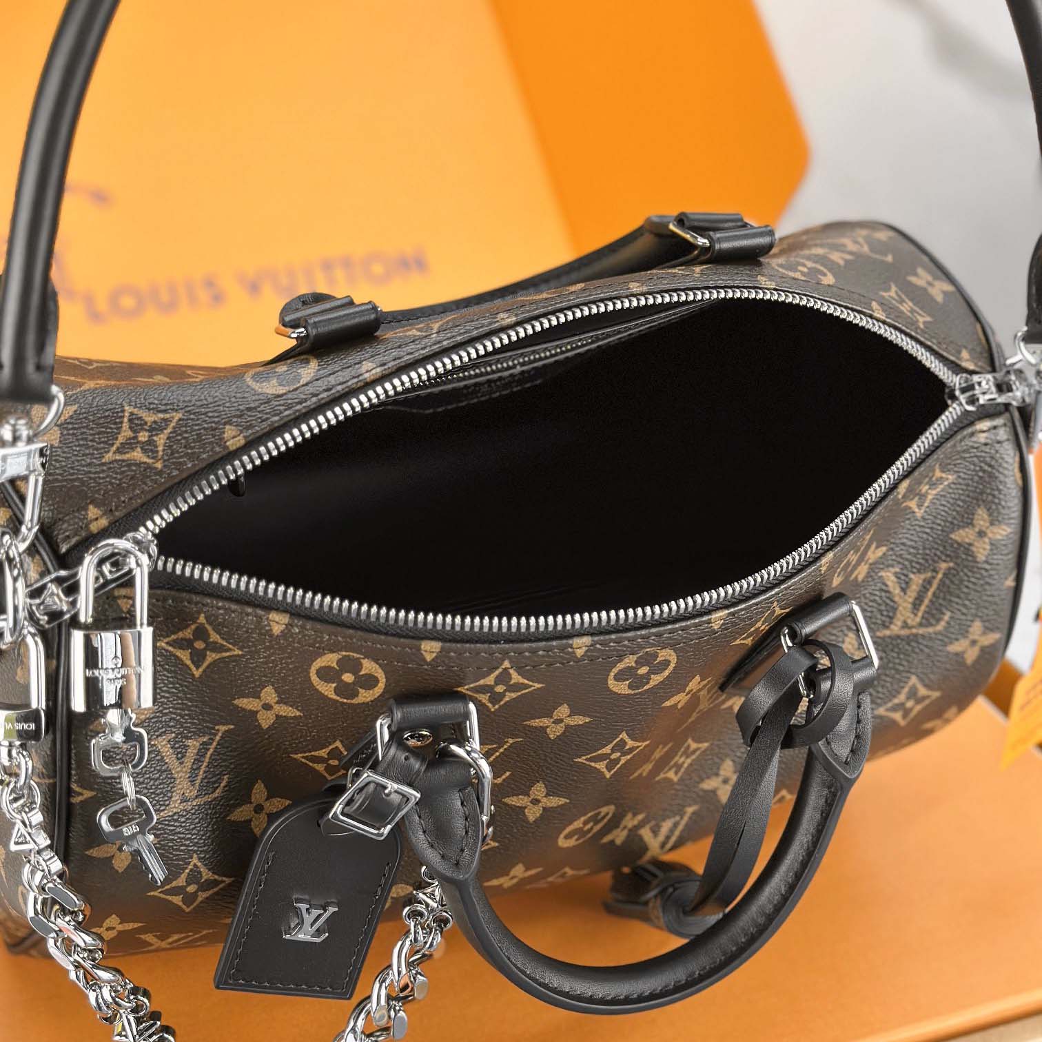 Louis Vuitton Speedy Soft 30 Dark   M12243 - DopestKickz