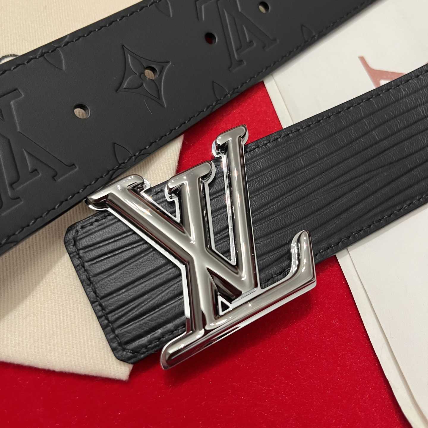 Louis Vuitton Reversible Belt  4cm - DopestKickz
