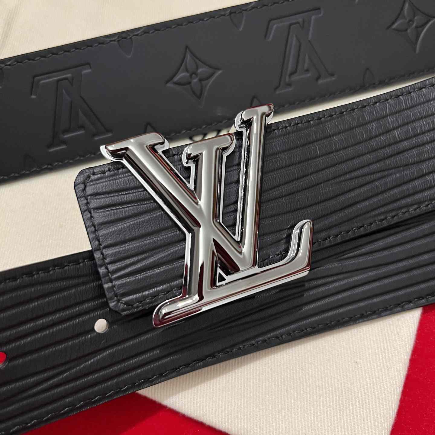 Louis Vuitton Reversible Belt  4cm - DopestKickz